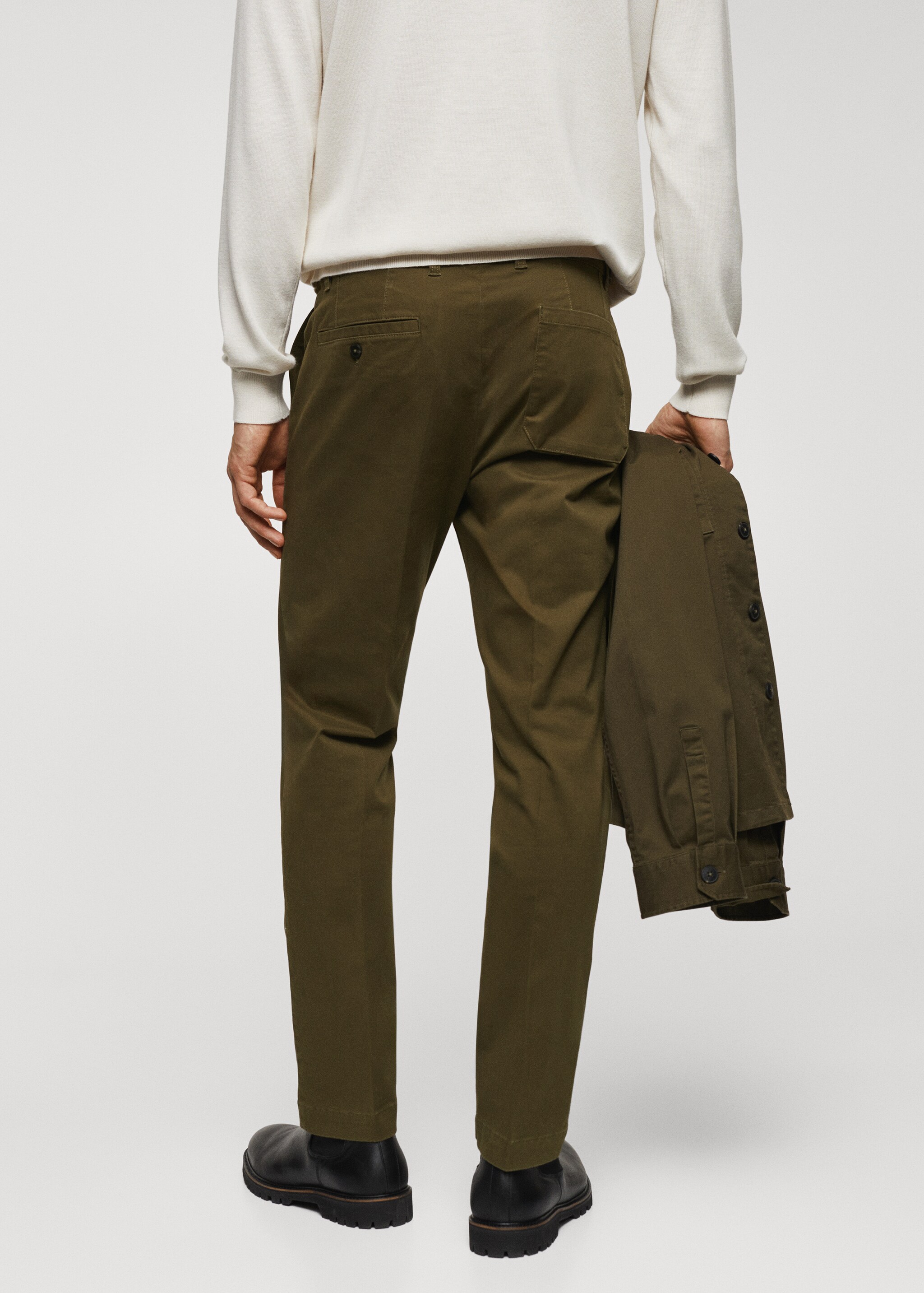 Pleated slim fit chinos - Reverse of the article