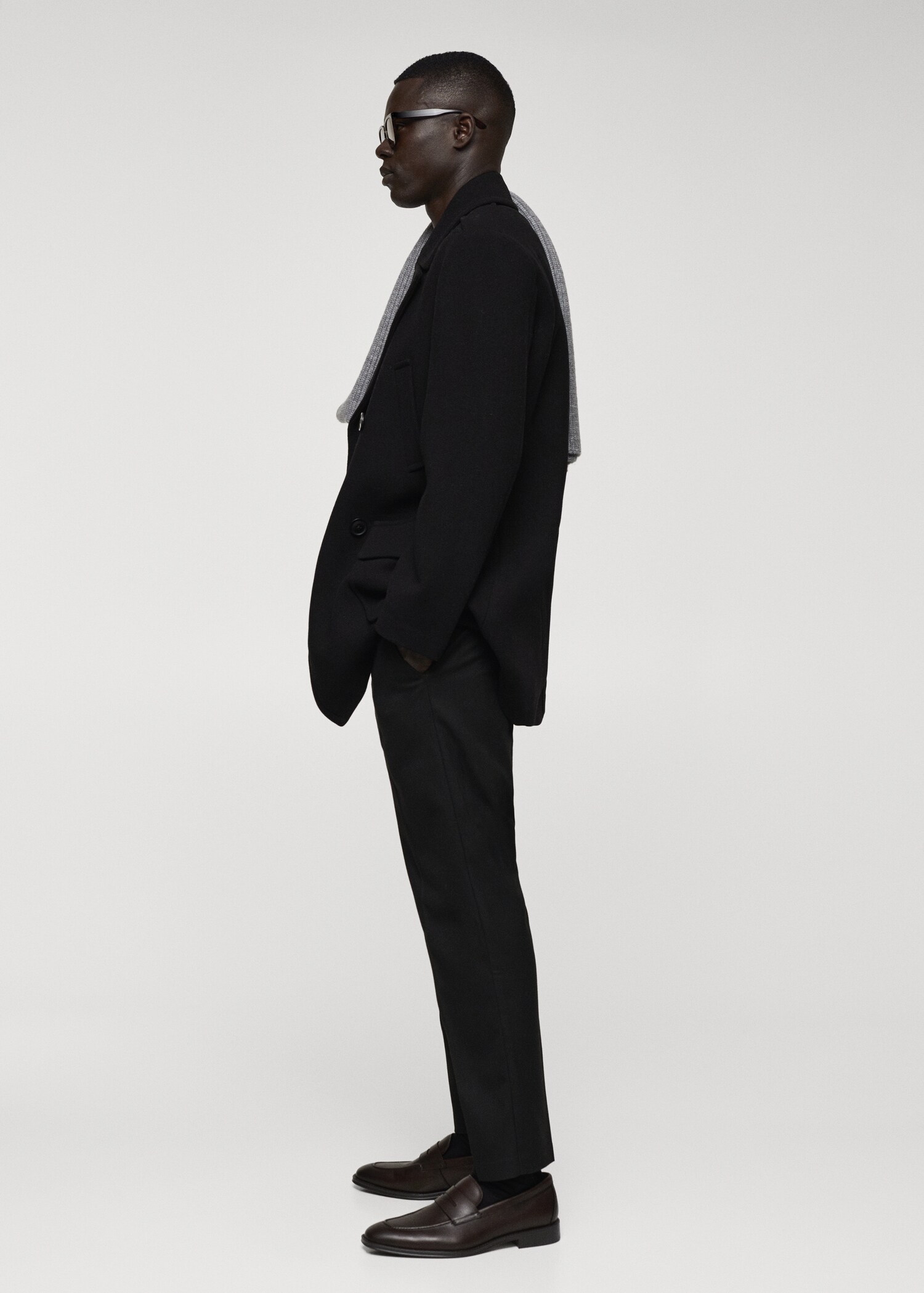 Slim-fit cotton pleated trousers - Details of the article 2