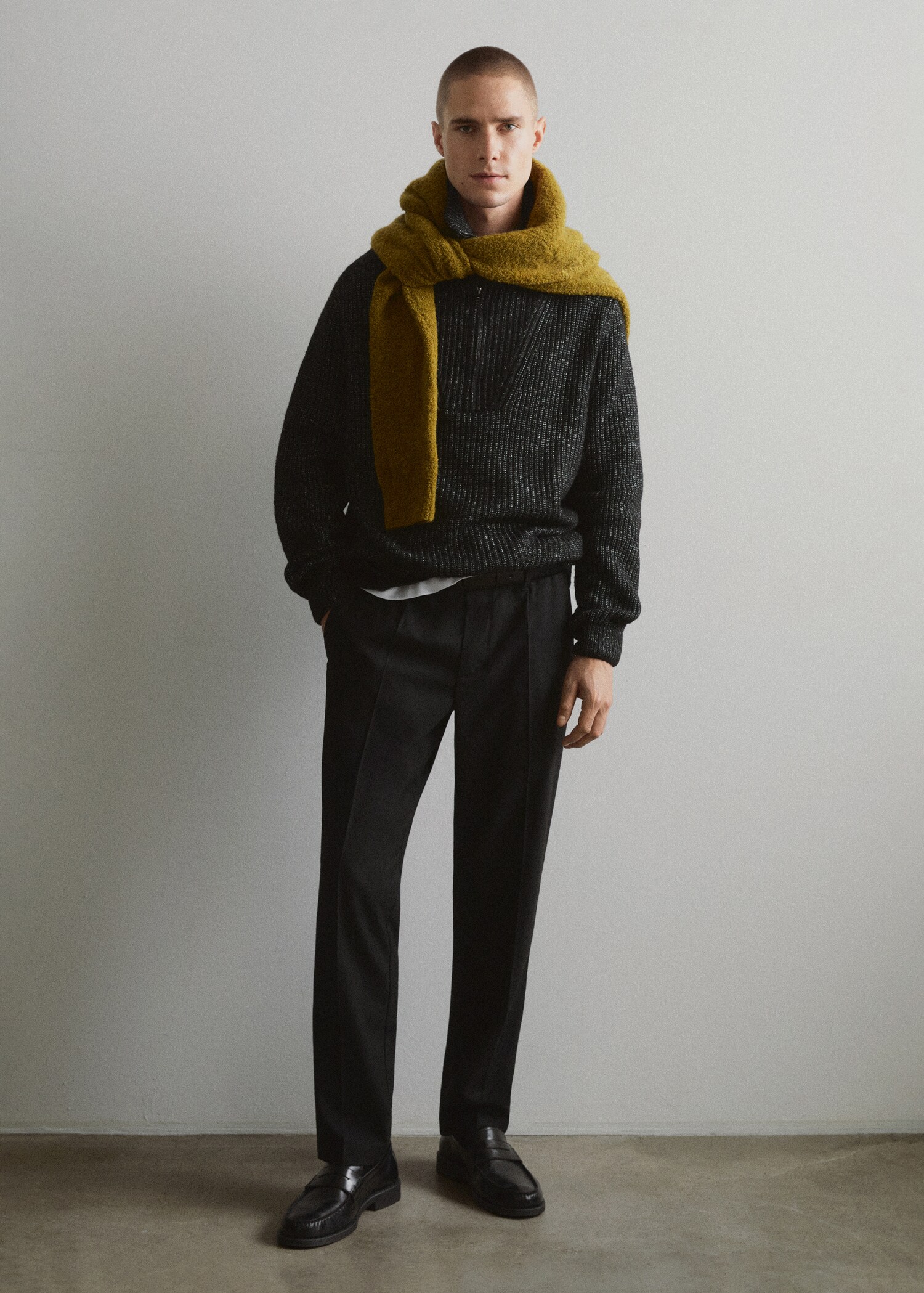 Slim-fit cotton pleated trousers - Details of the article 6