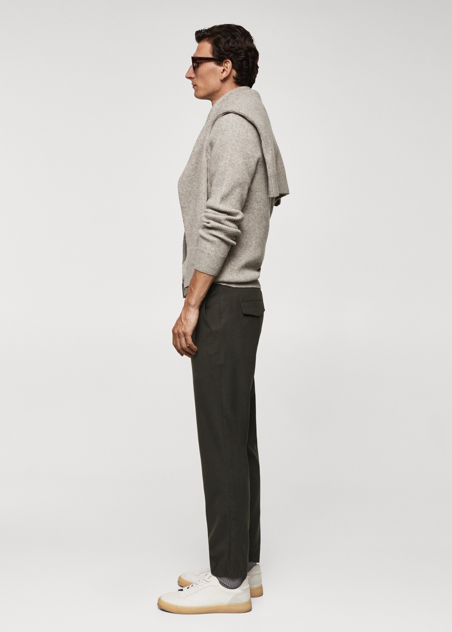 Slim-fit jogger trousers with drawstring  - Details of the article 4