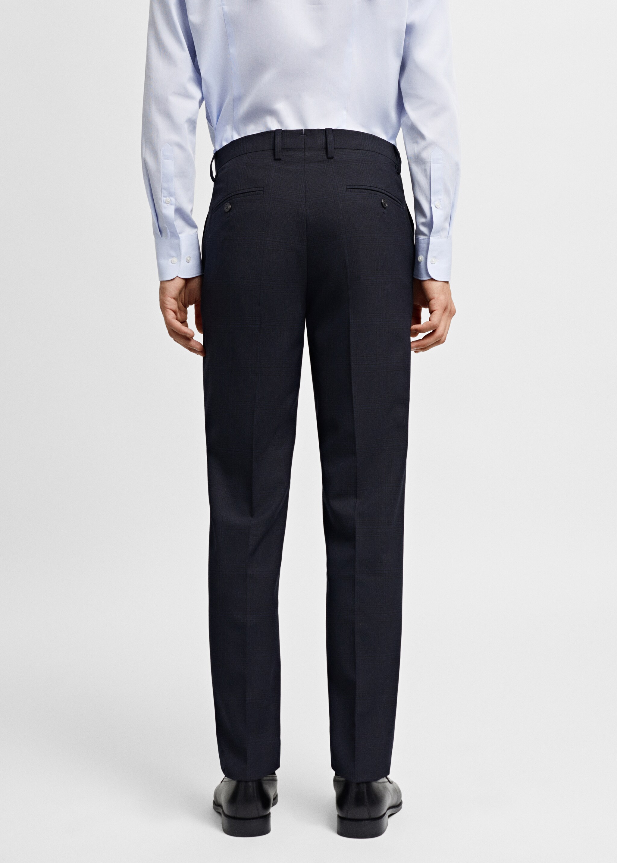 Костюмные брюки super slim fit из ткани стретч - Обратная сторона изделия