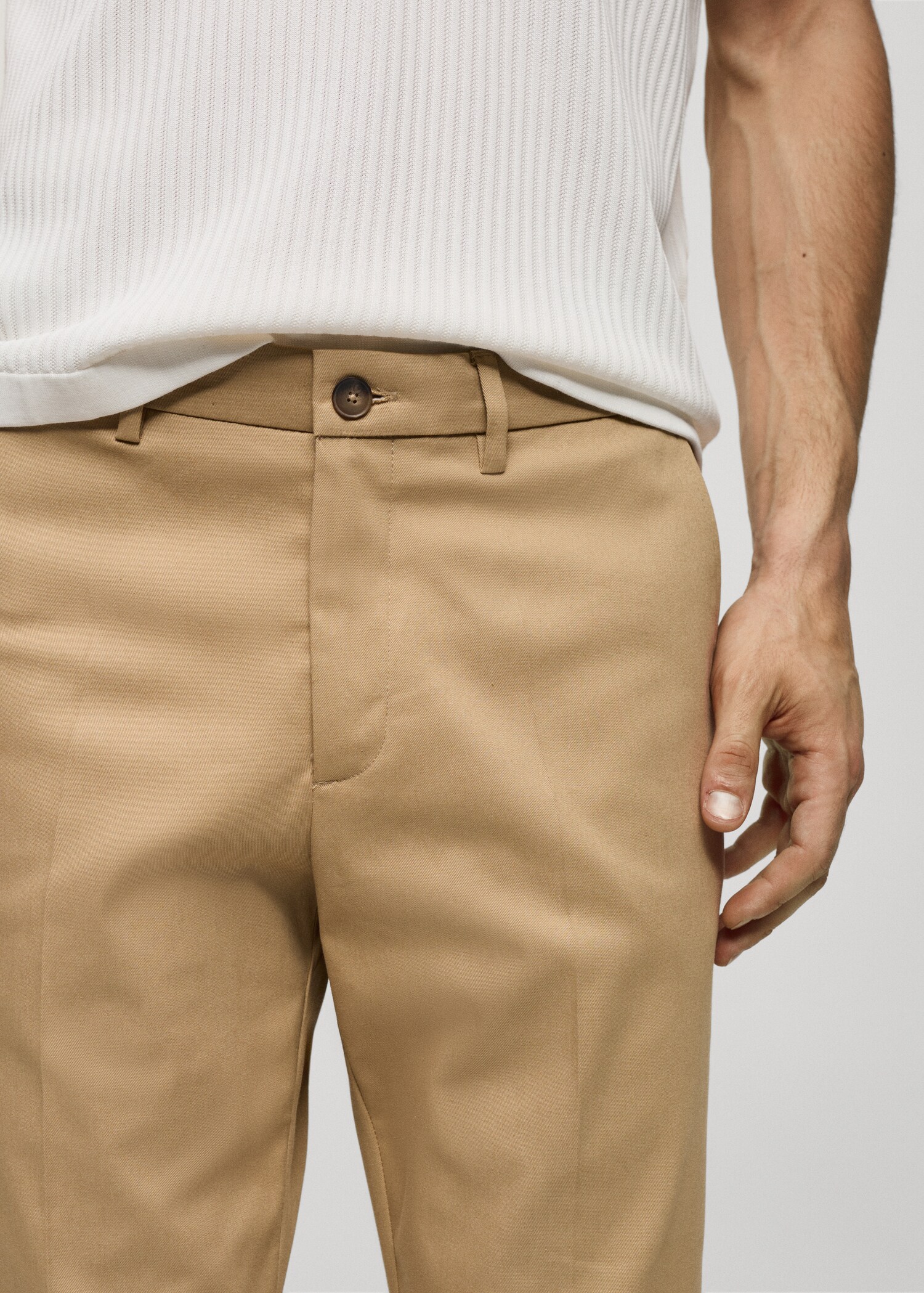 Slim fit chino trousers - Details of the article 1