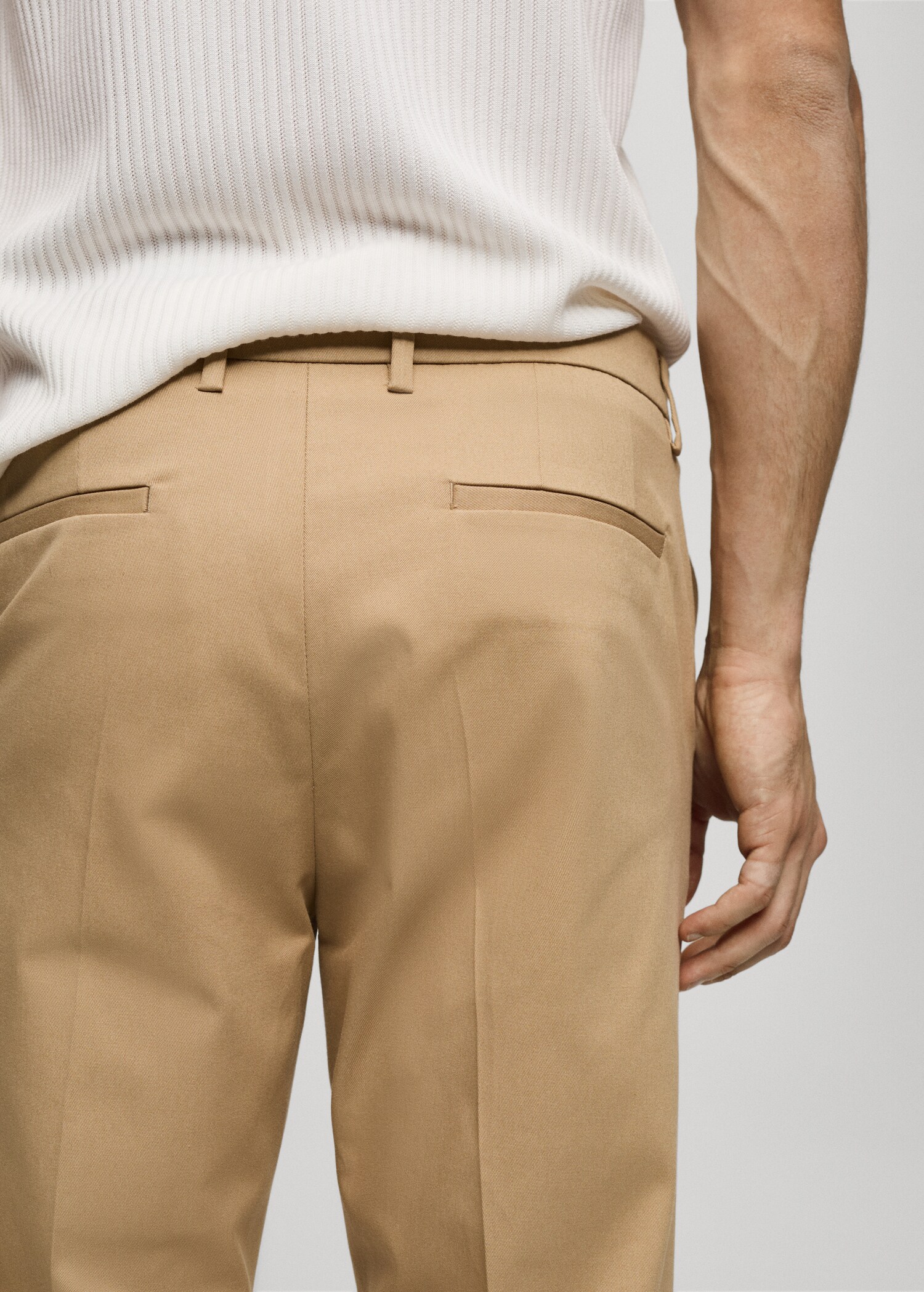 Slim fit chino trousers - Details of the article 4