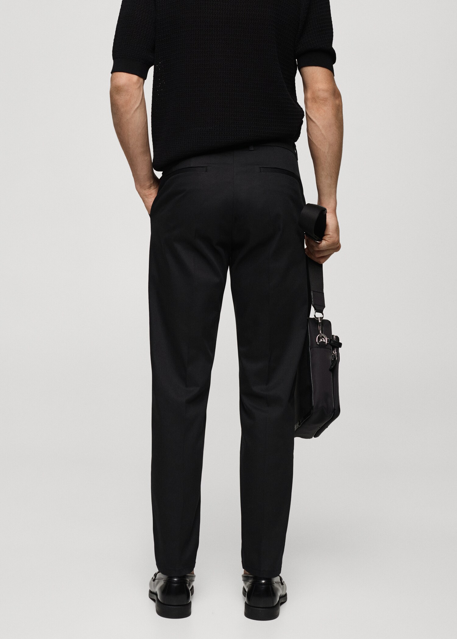 Брюки-чинос slim fit - Обратная сторона изделия