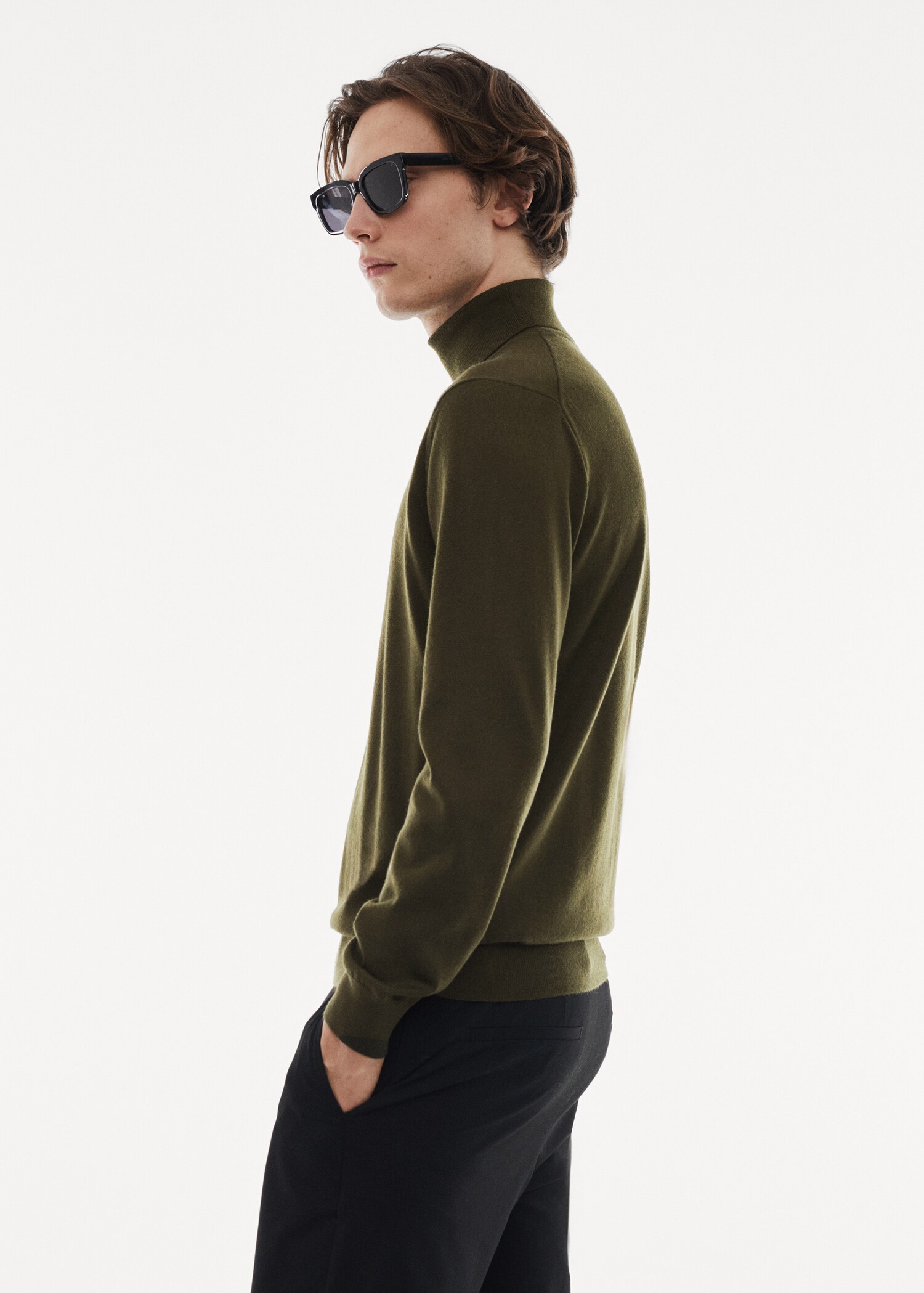 100% merino wool turtleneck sweater - Details of the article 2