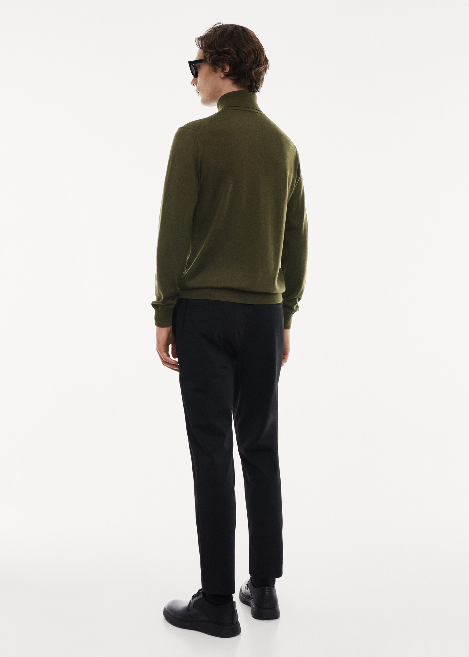 100% merino wool turtleneck sweater - Reverse of the article