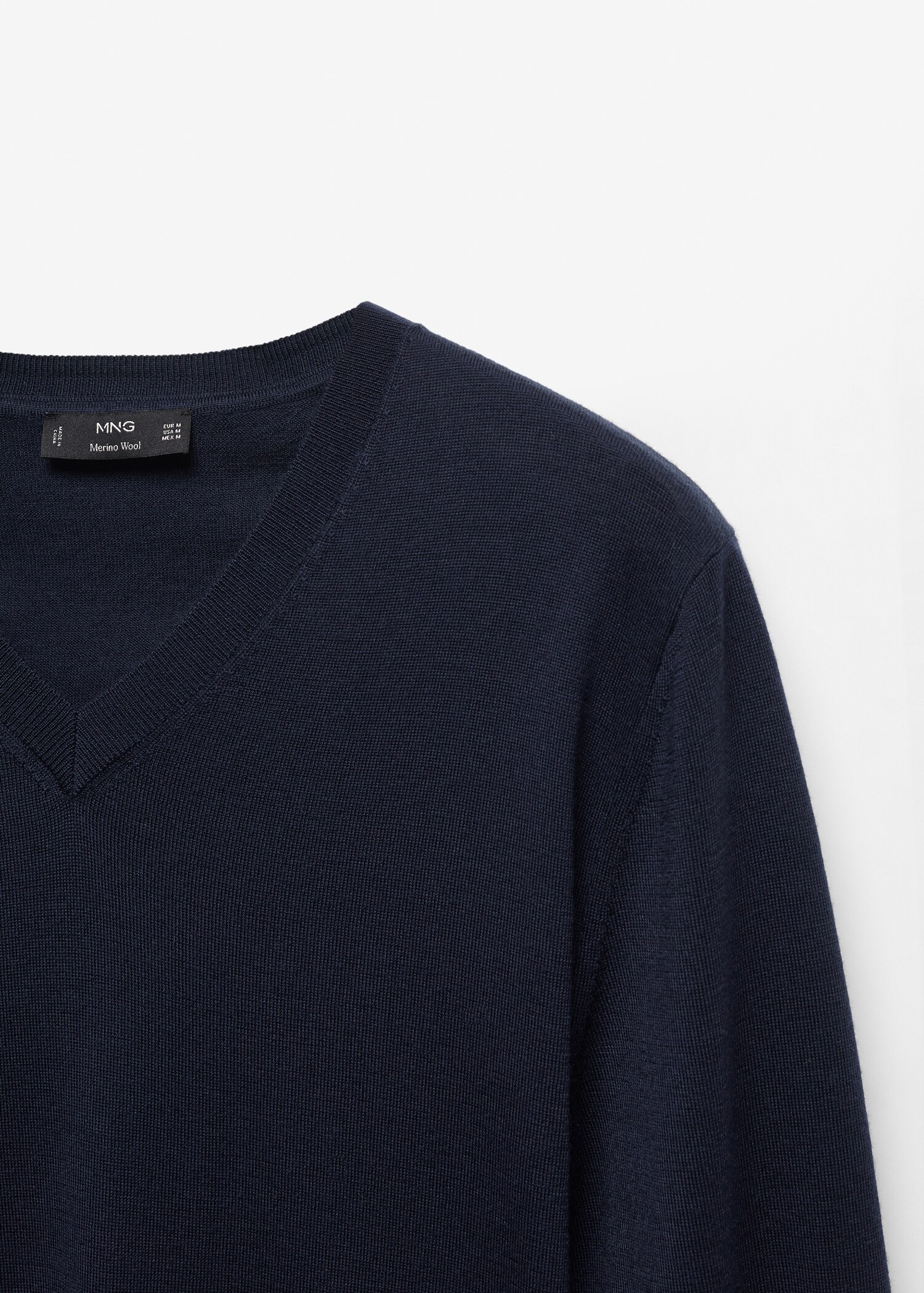 Pull-over 100 % laine mérinos col V - Détail de l'article 8