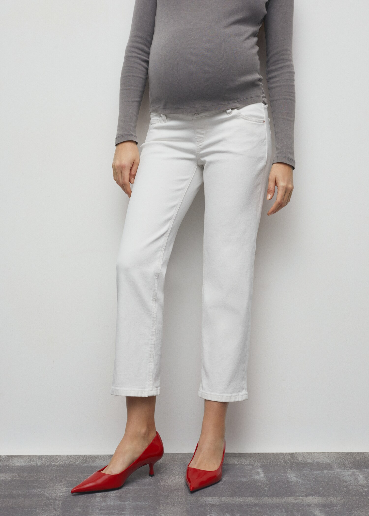 Jeans rectos premamá - Plano medio