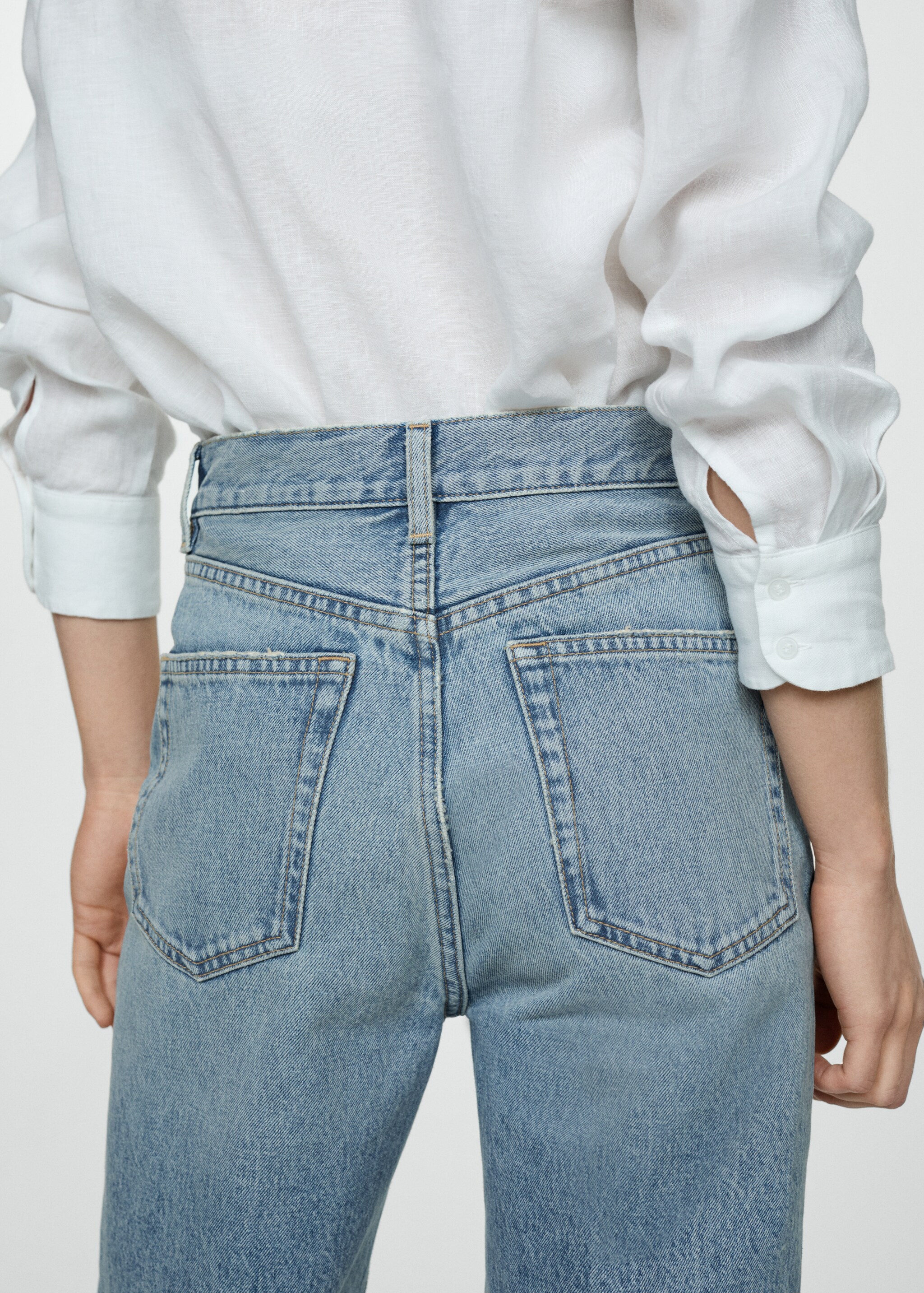 Straight jeans with forward seams - Details of the article 4
