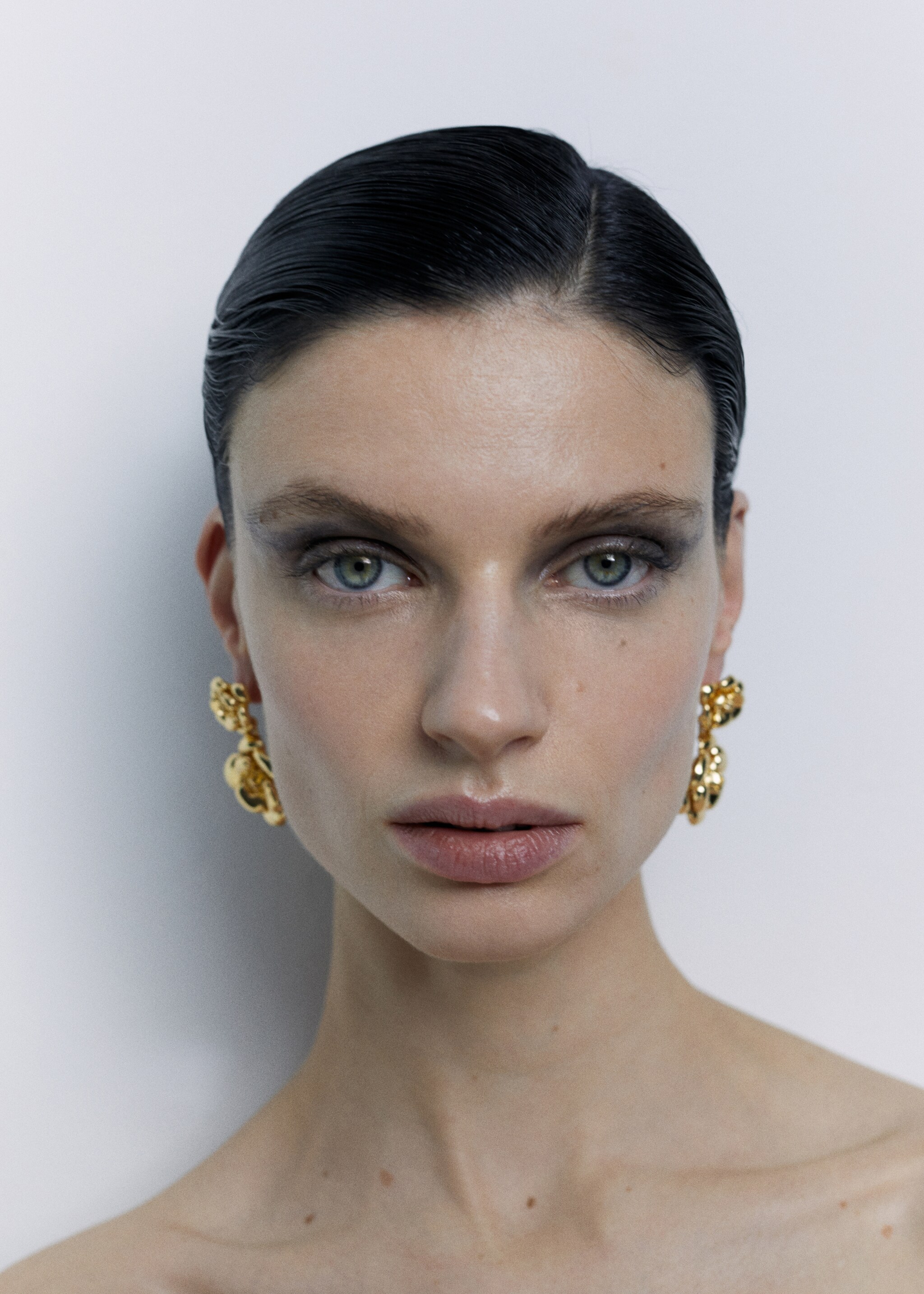 Crystal flower earrings - Details of the article 9