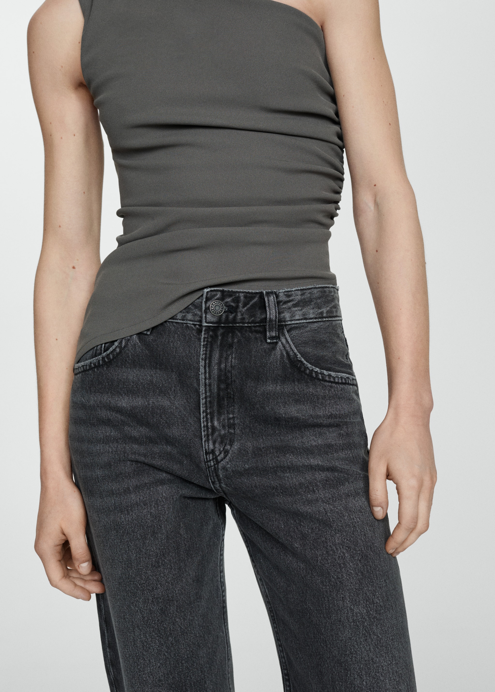 Mid-rise straight jeans - Details of the article 6