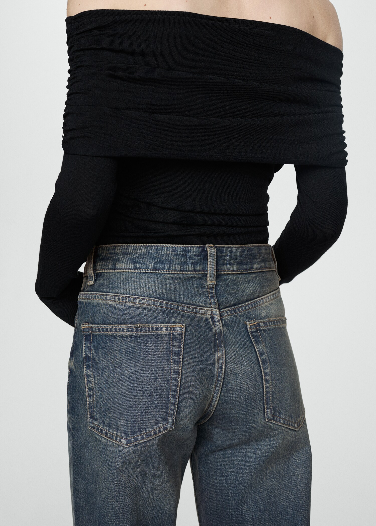 Mid-rise straight jeans - Details of the article 6