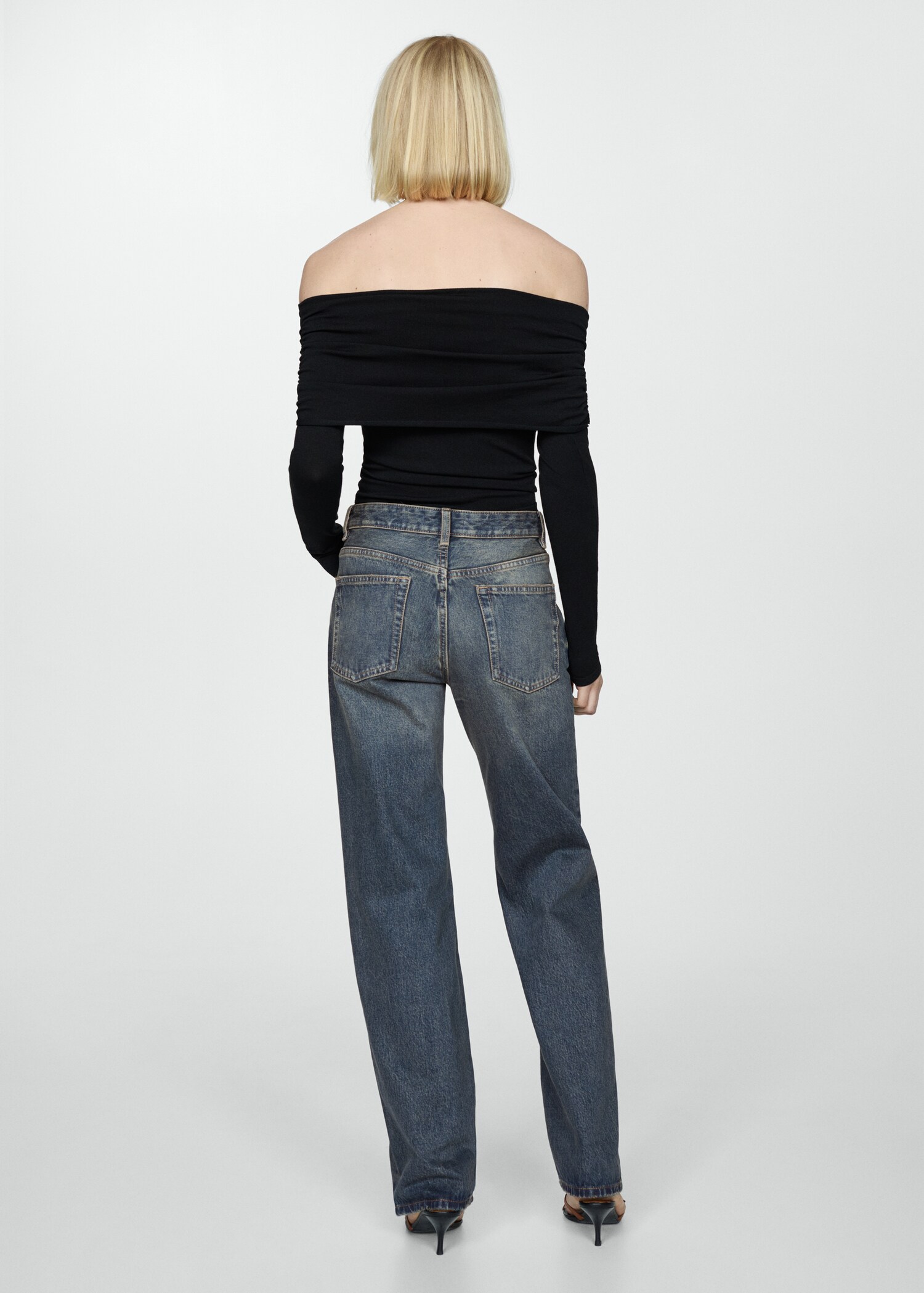 Mid-rise straight jeans - Reverse of the article