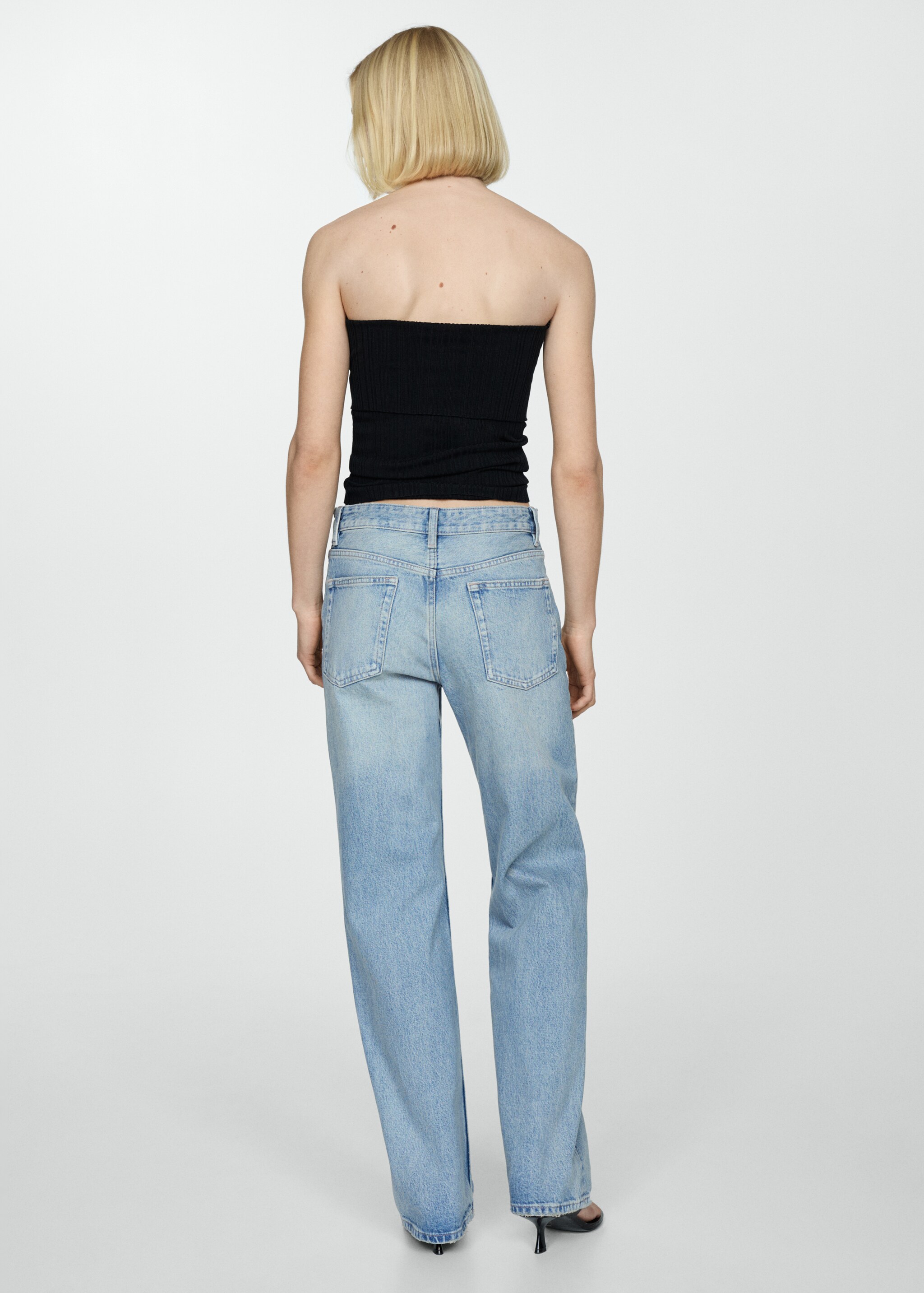 Прямые джинсы с посадкой на талии - Обратная сторона изделия