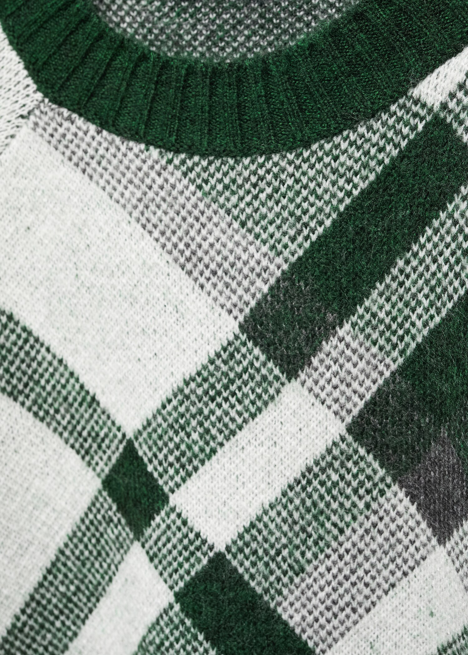 Checks knitted sweater - Details of the article 8