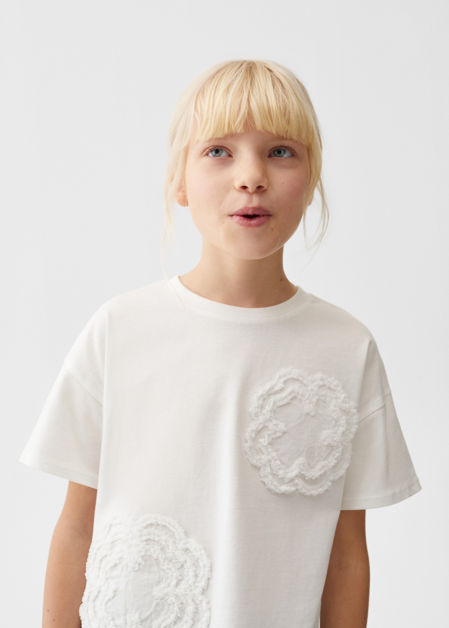 Embroidered flowers T-shirt - Details of the article 1