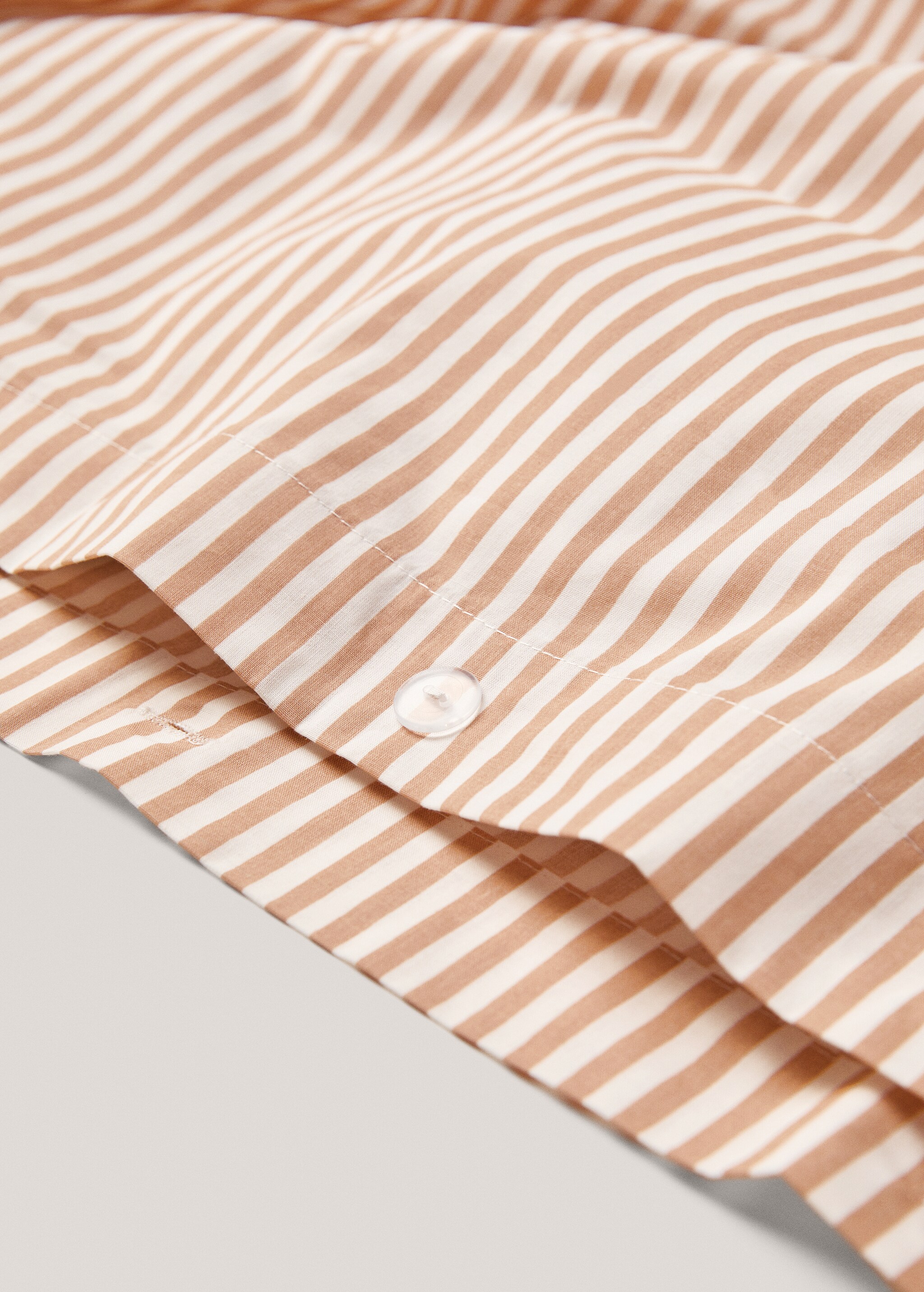 Cotton duvet cover with striped design for king bed  - Details of the article 1