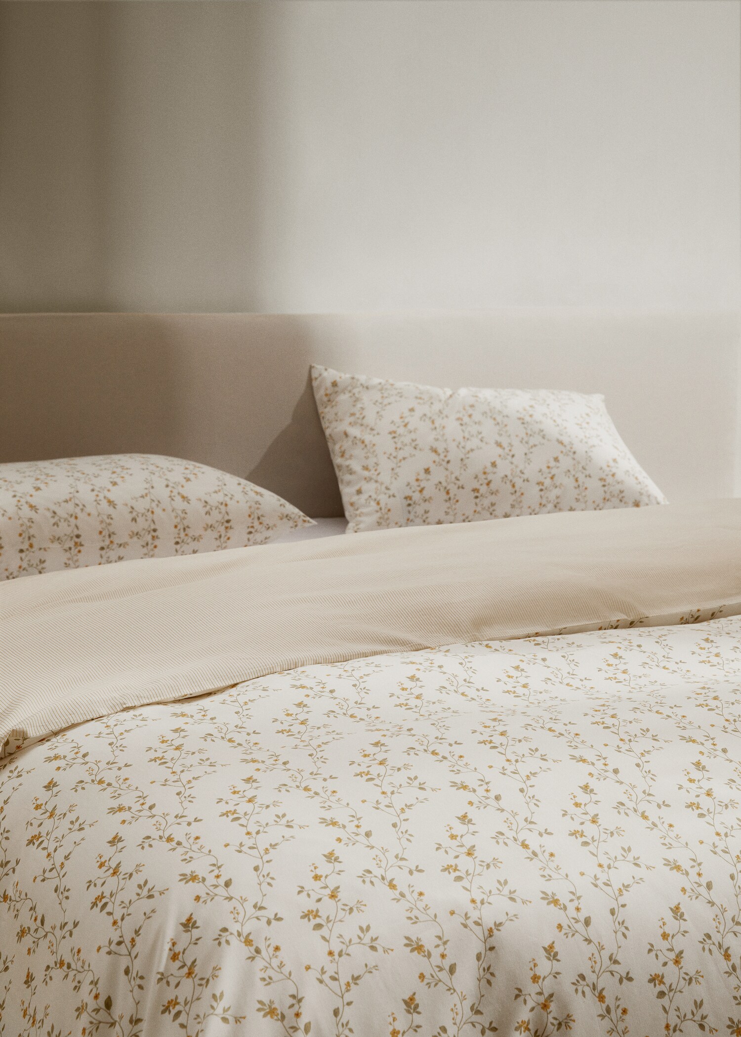 Multi-flower reversible duvet cover for Superking bed - Details of the article 8
