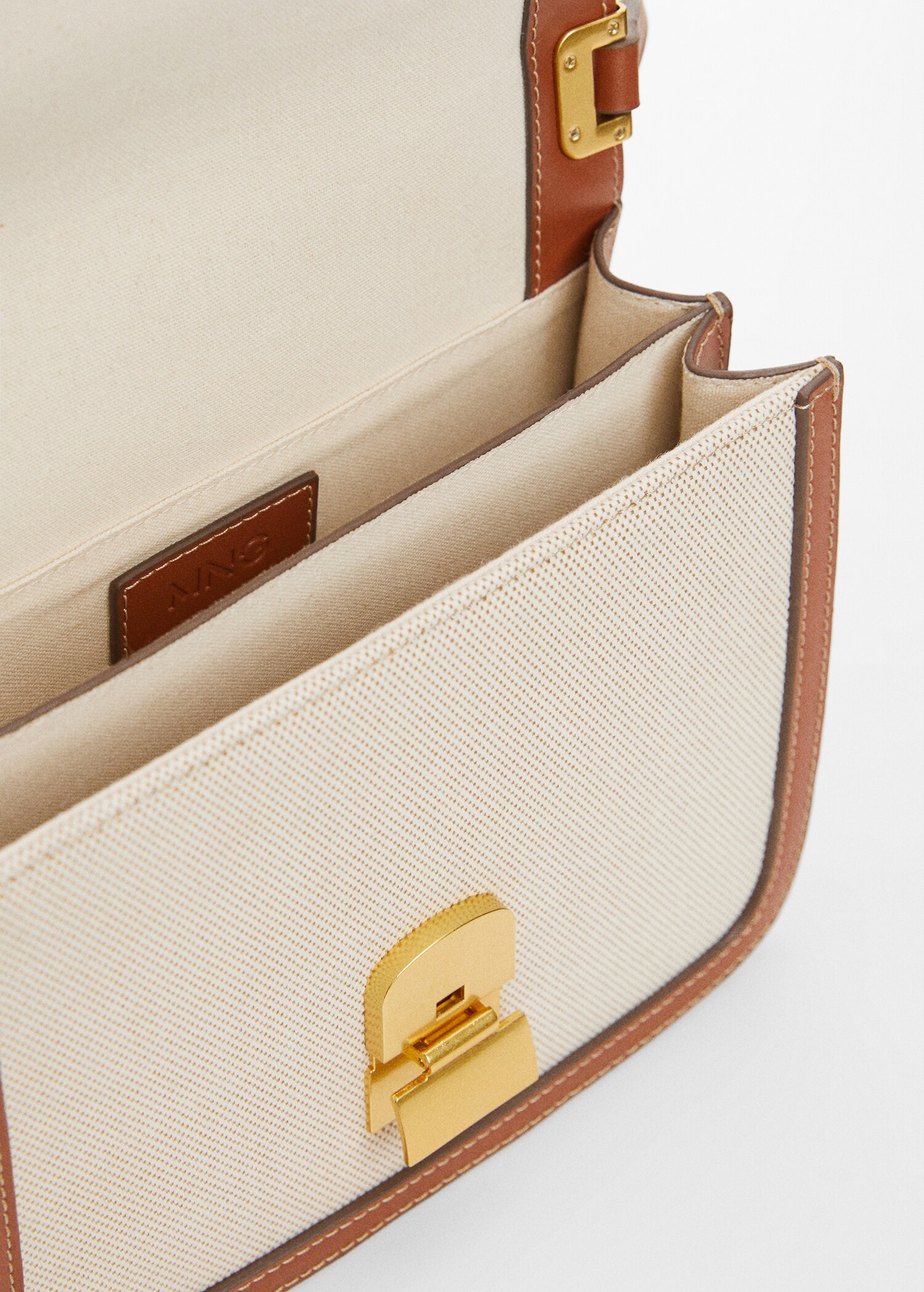 Crossbody bag with flap - Details of the article 1