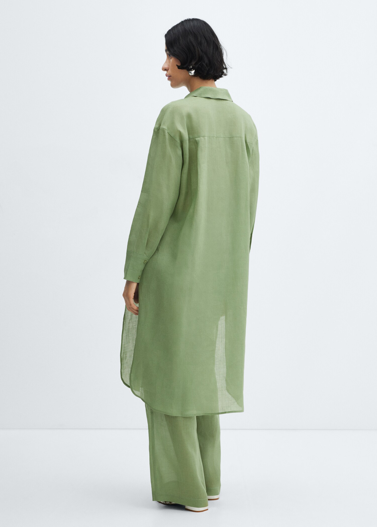 Oversize shirt openings - Reverse of the article