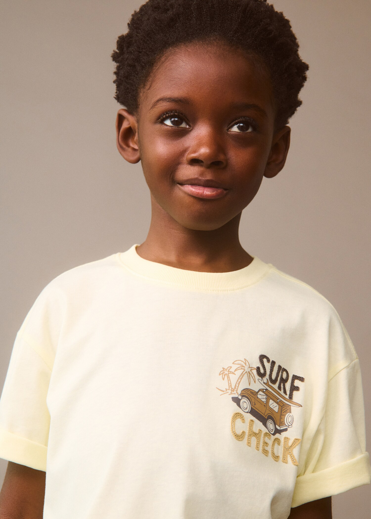 T-shirt met getextureerde boodschap - Detail van het artikel 6