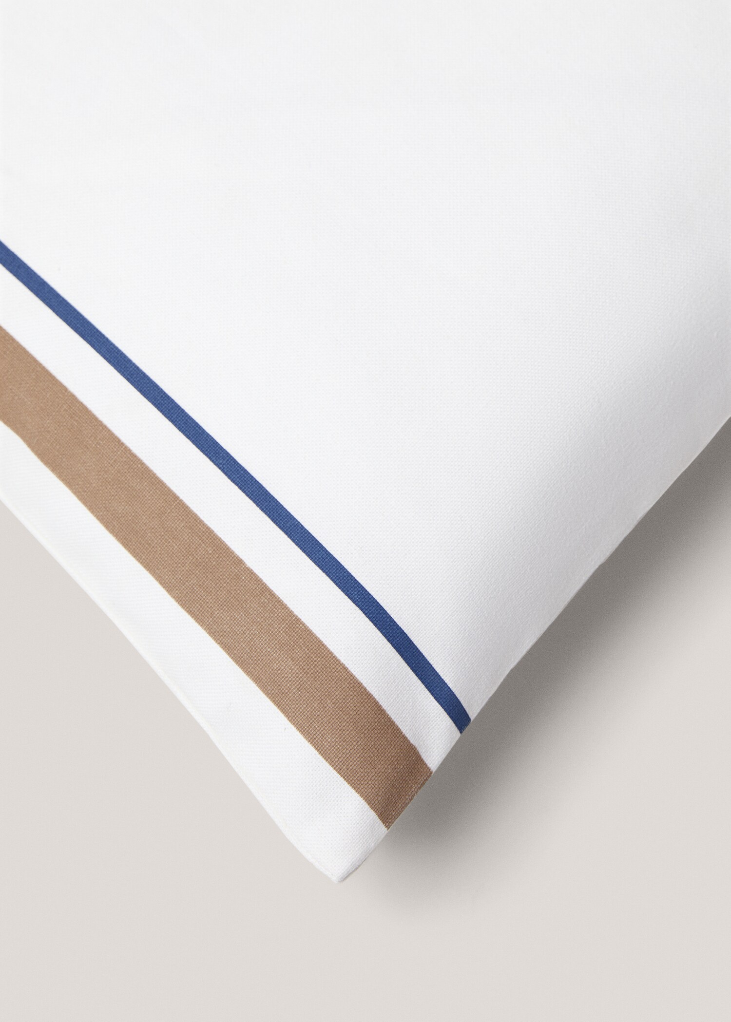 Water-repellent stripe-print cushion cover 45x45cm - Details of the article 2