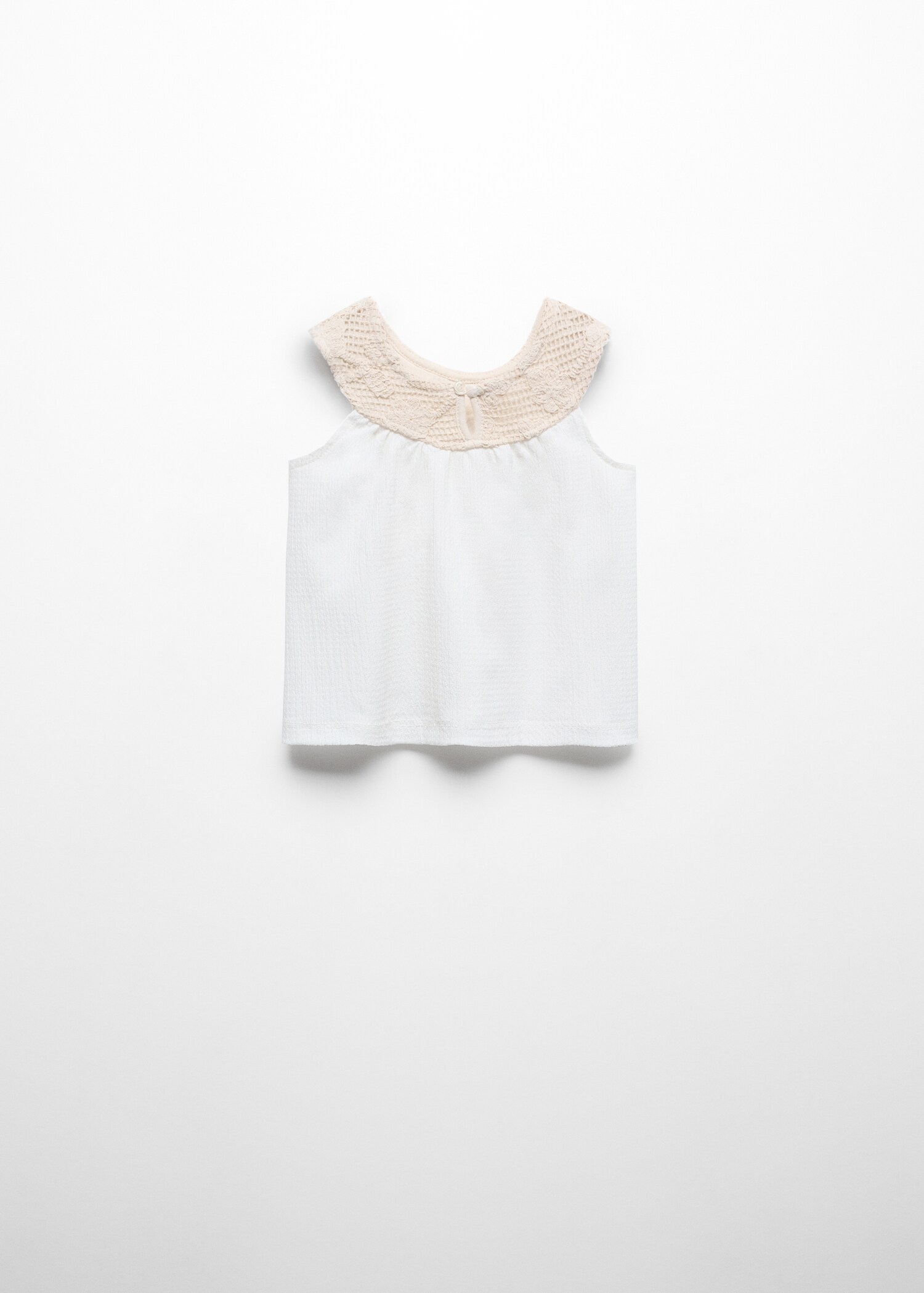 Textured T-shirt - Reverse of the article