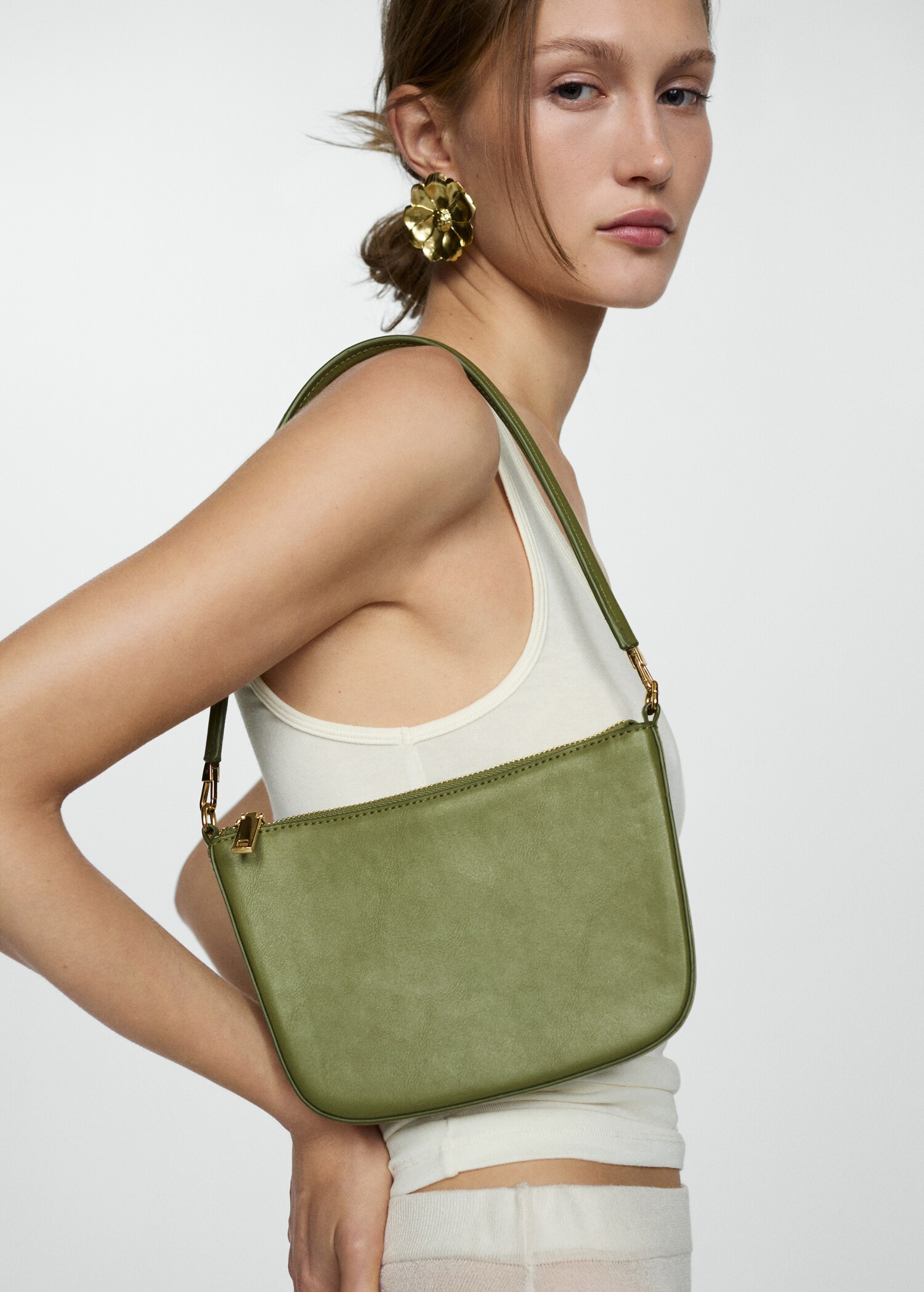 Shoulder bag with detachable handle  - Details of the article 9