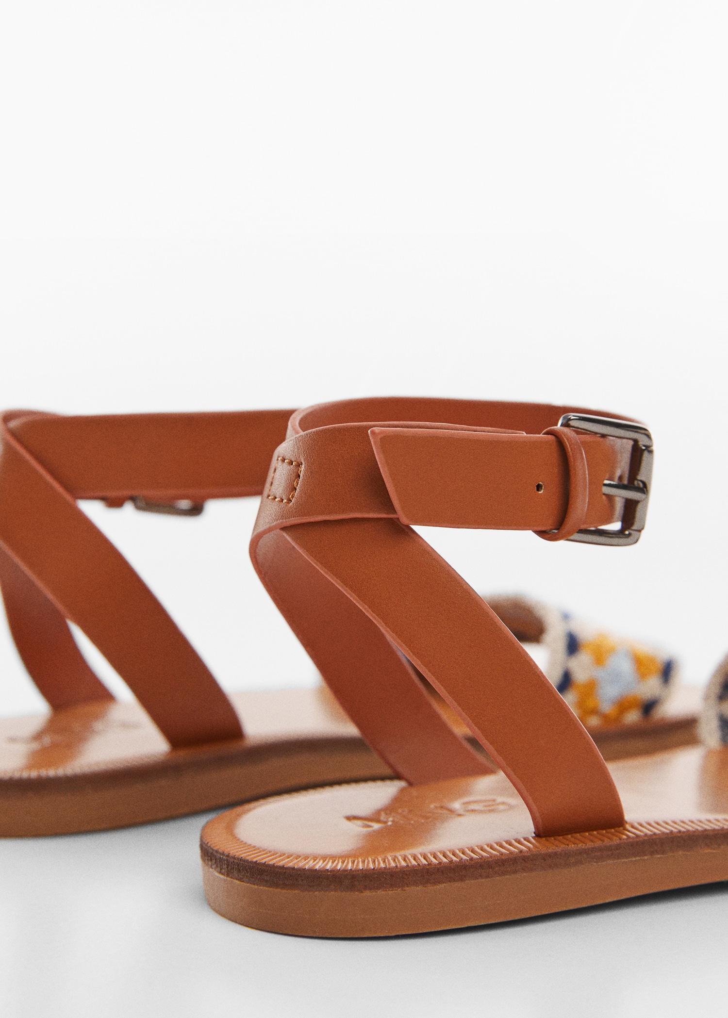 Sandals with embroidered bracelet - Details of the article 1