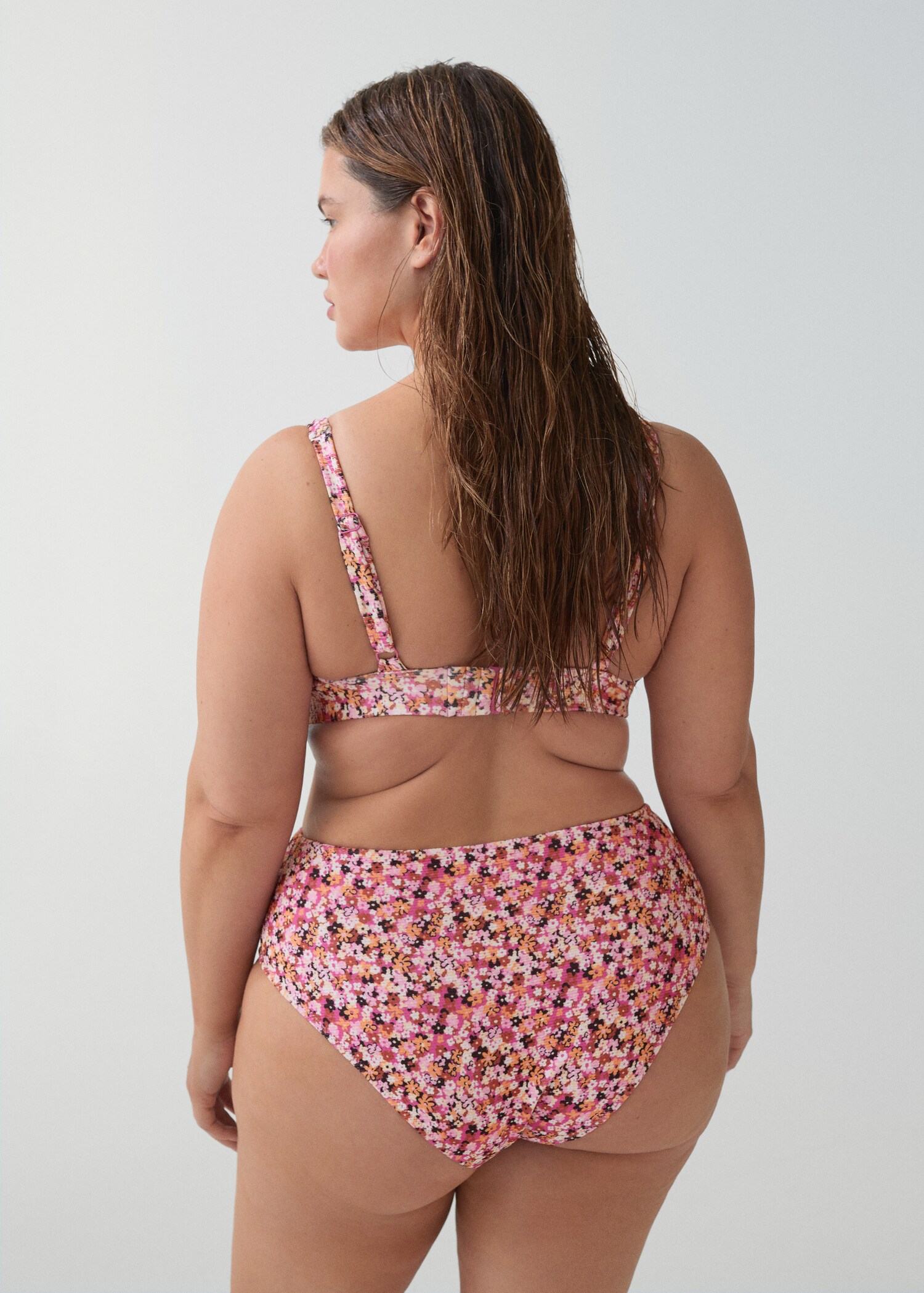 Floral triangle bikini - Details of the article 4