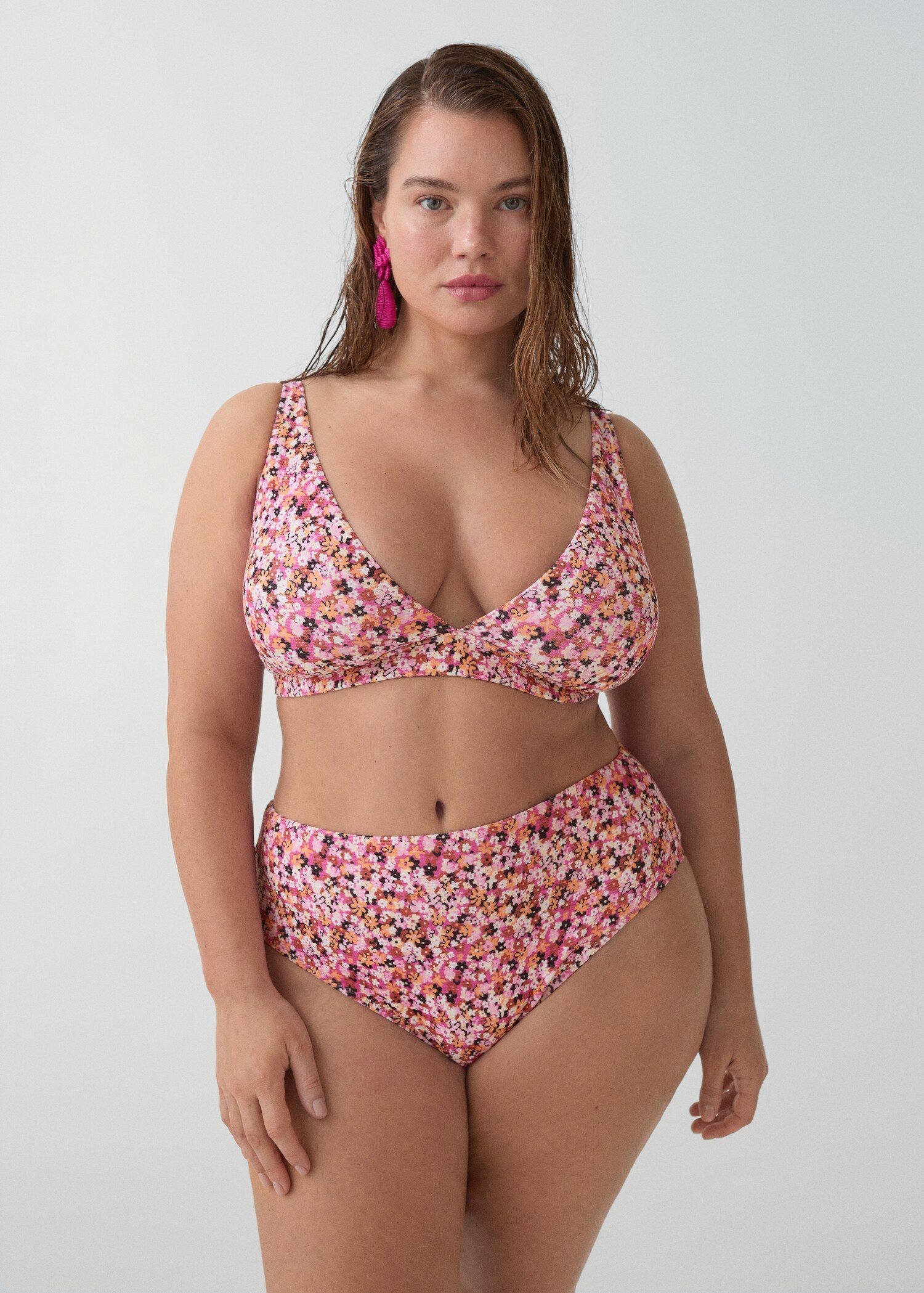 Floral triangle bikini - Details of the article 5