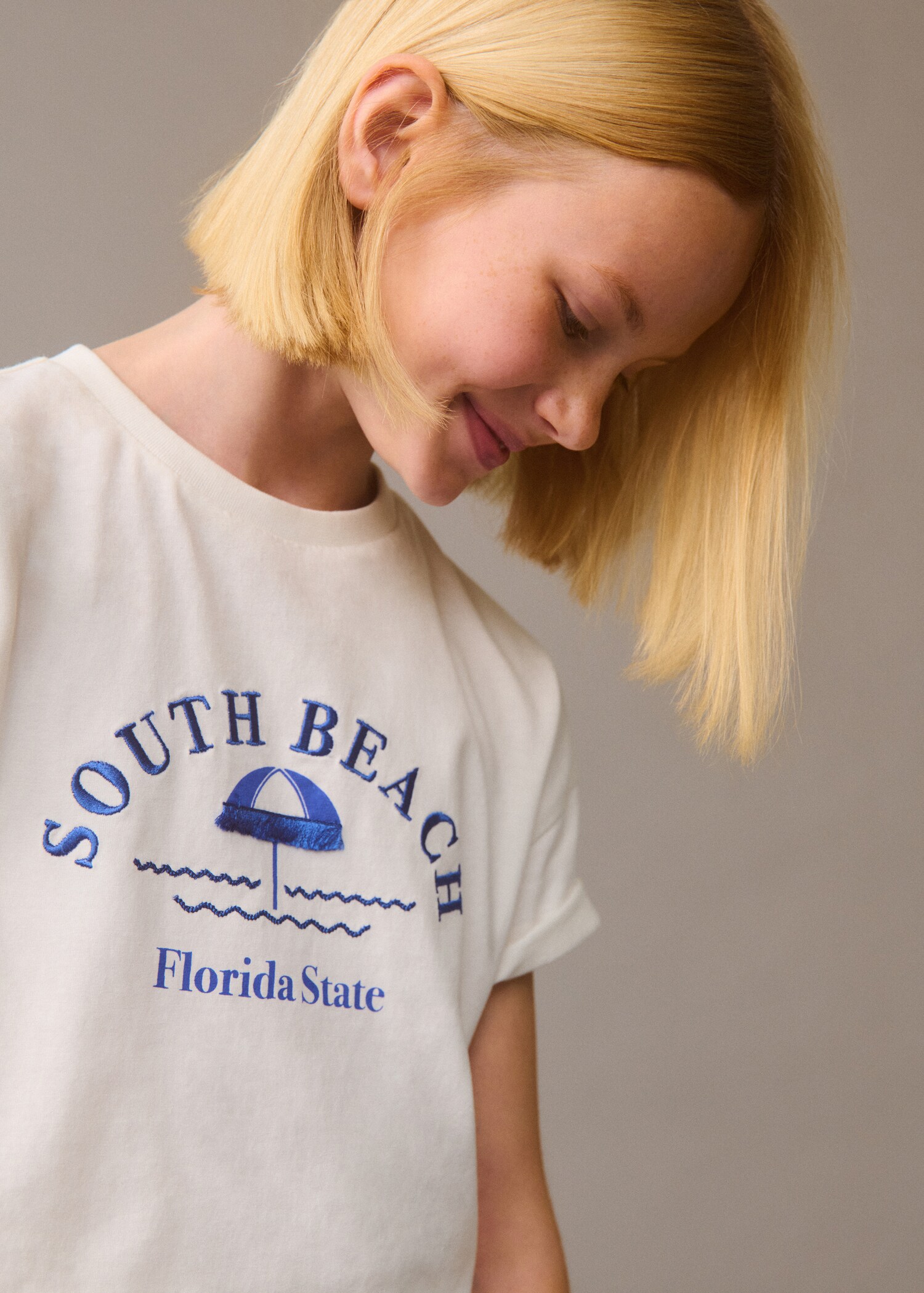 Embroidered message T-shirt - Details of the article 5