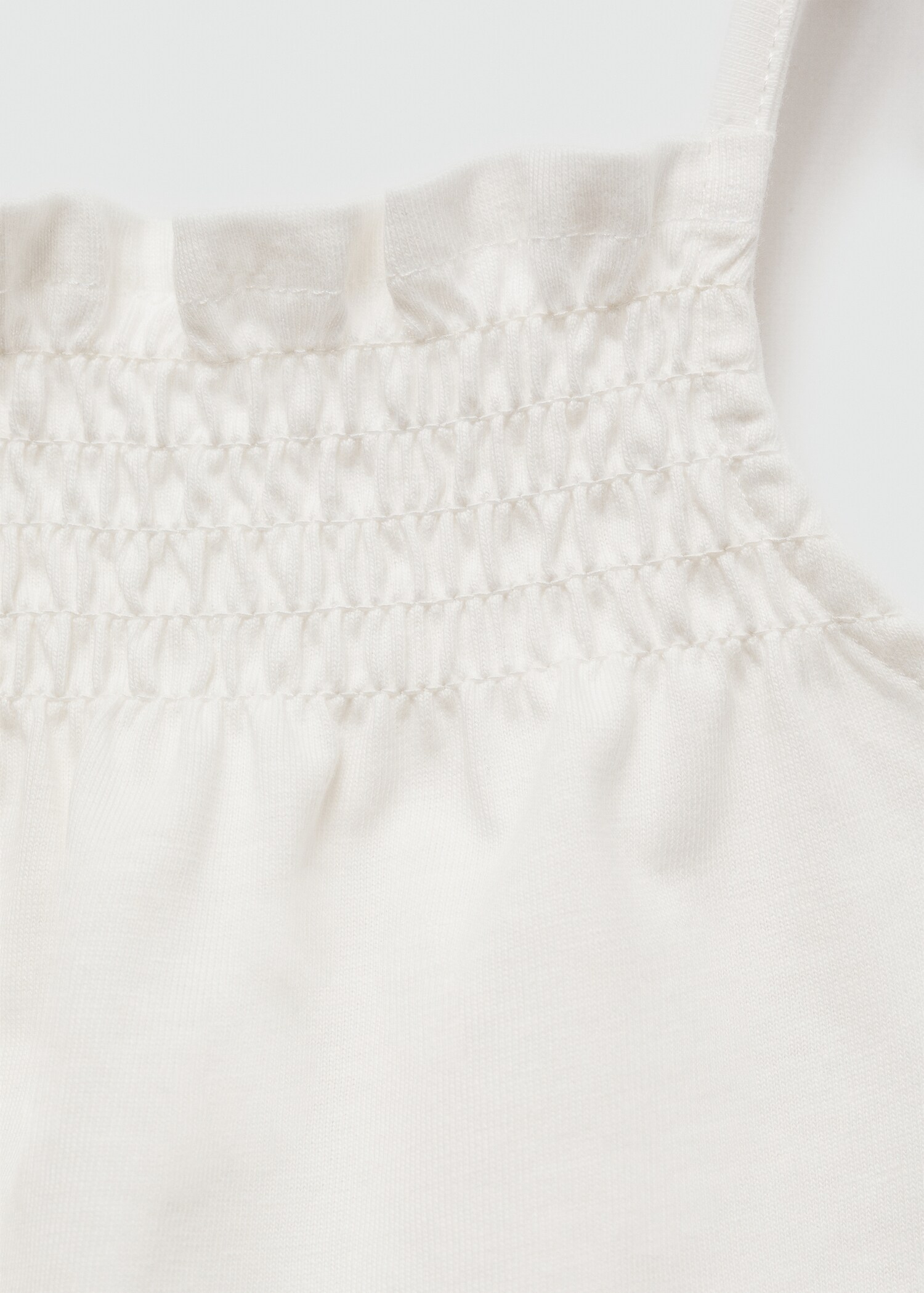 Gathered neck T-shirt - Details of the article 8