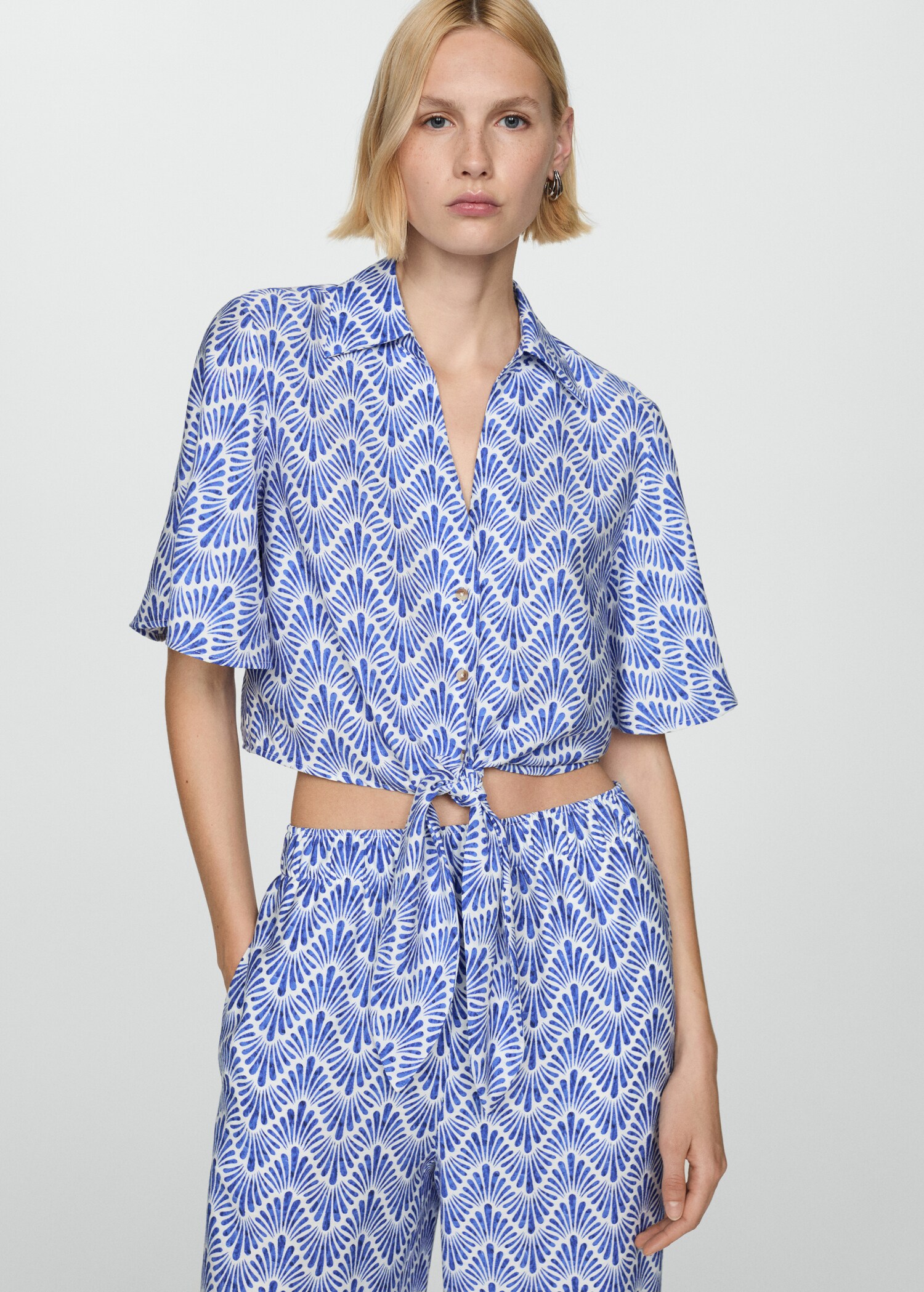 Knot printed shirt - Medium plane