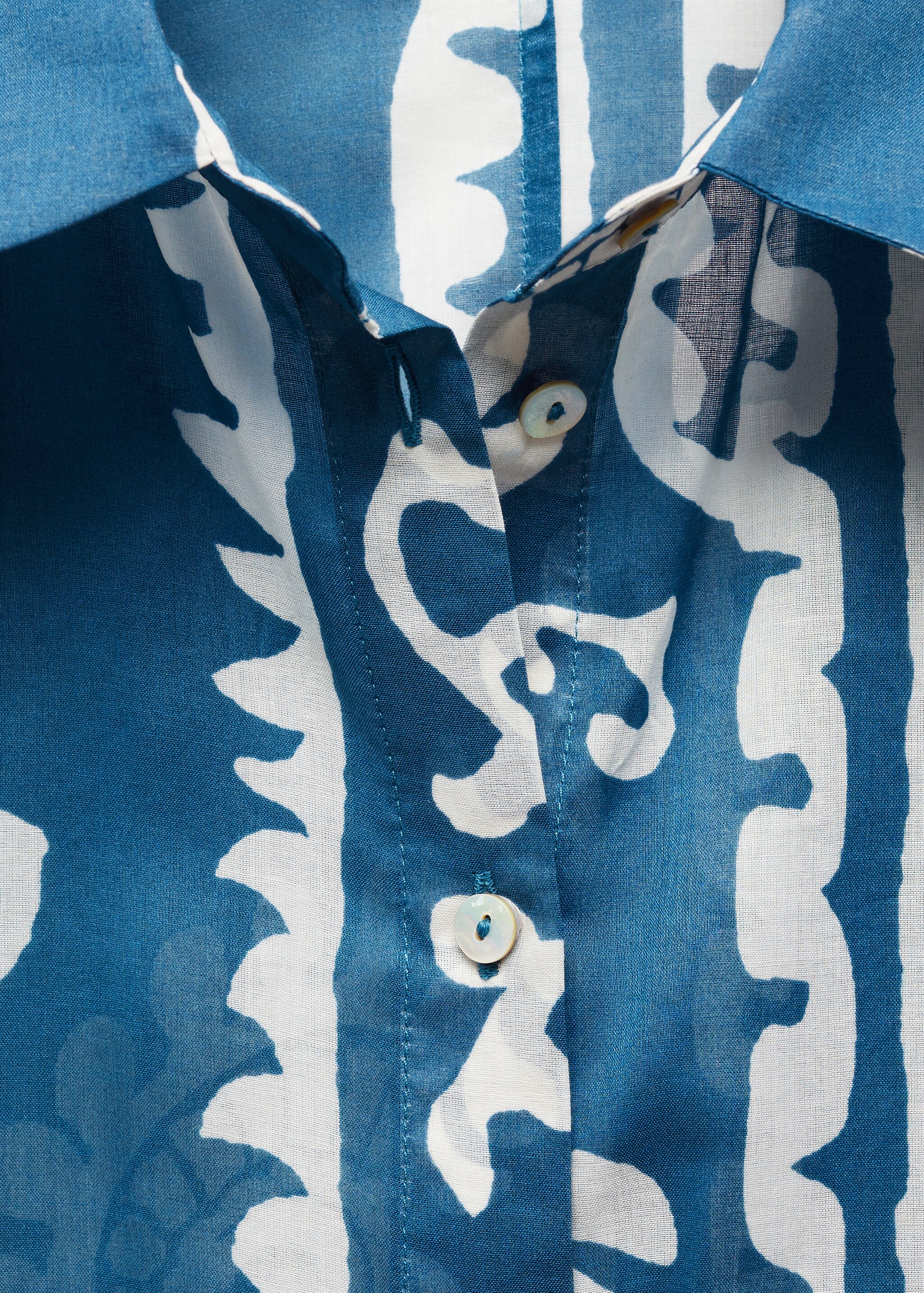 Printed oversize shirt - Details of the article 8