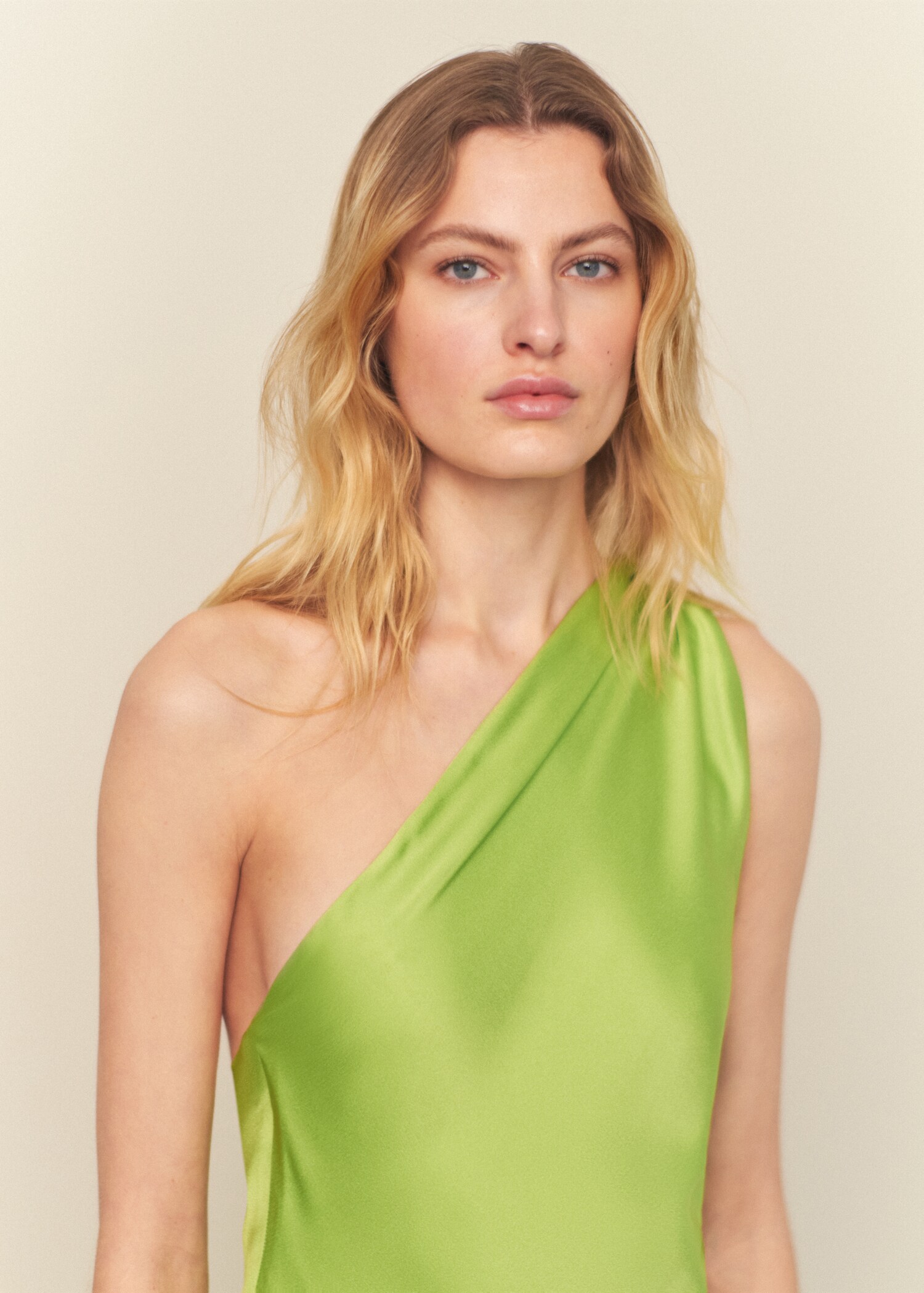 Vestido asimétrico cuello lazada - Detalle del artículo 1