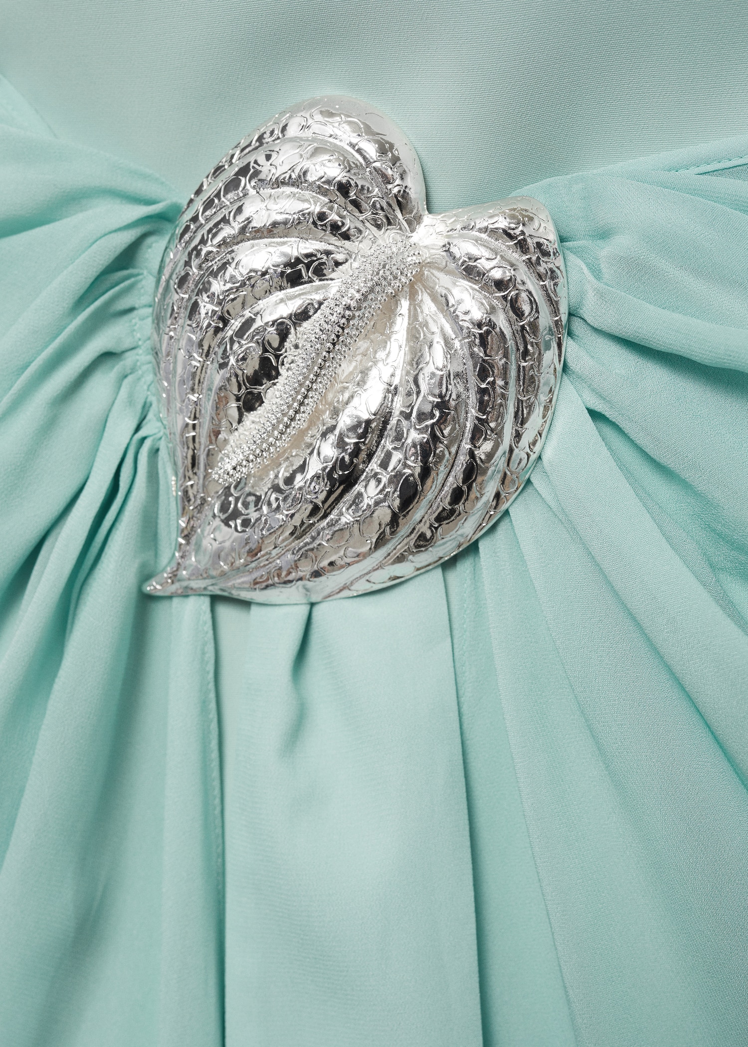 Semi-transparent skirt dress with brooch - Details of the article 8