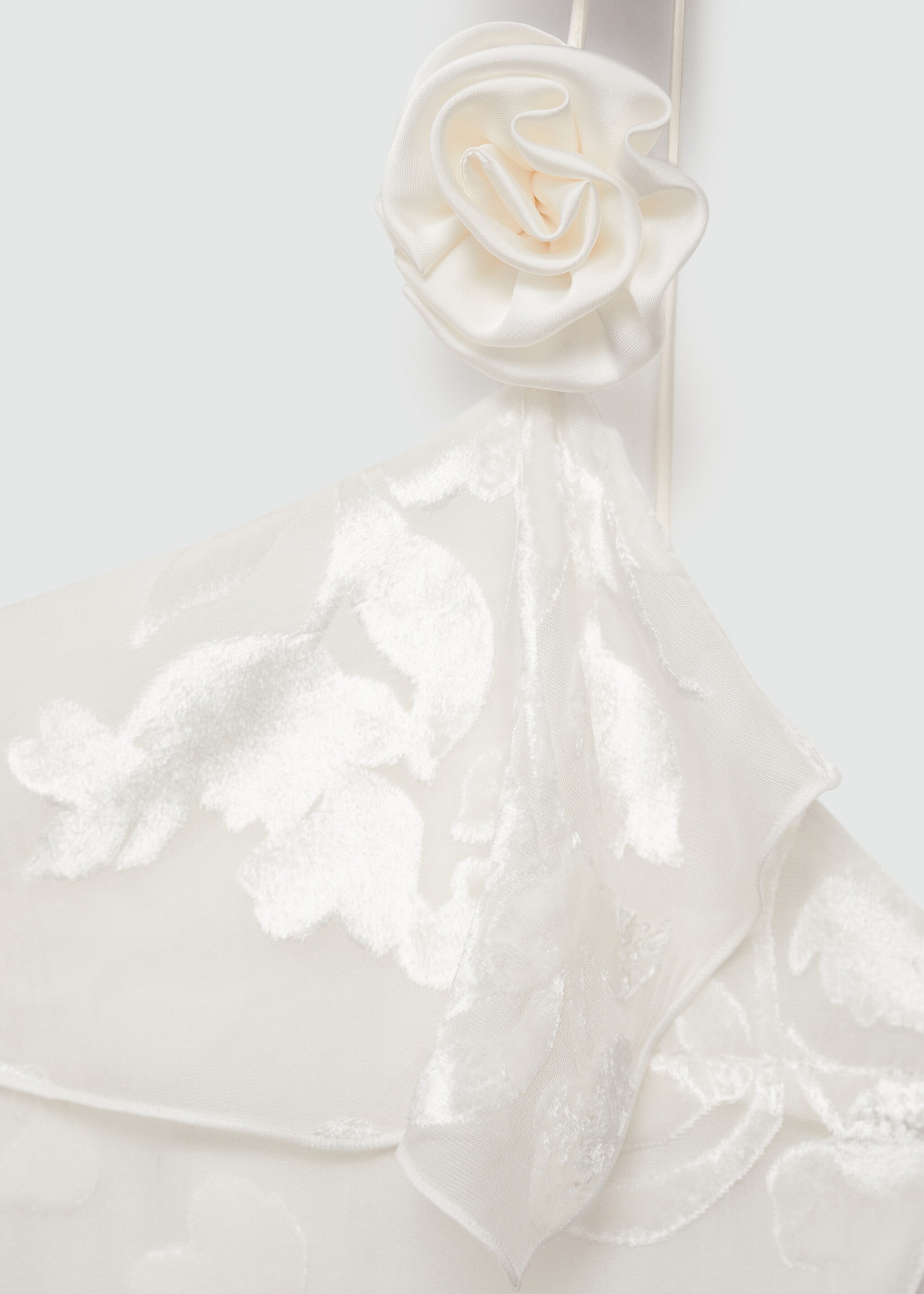 Floral devoré dress with side opening - Details of the article 8, Off White. Ref: 67009262-00.