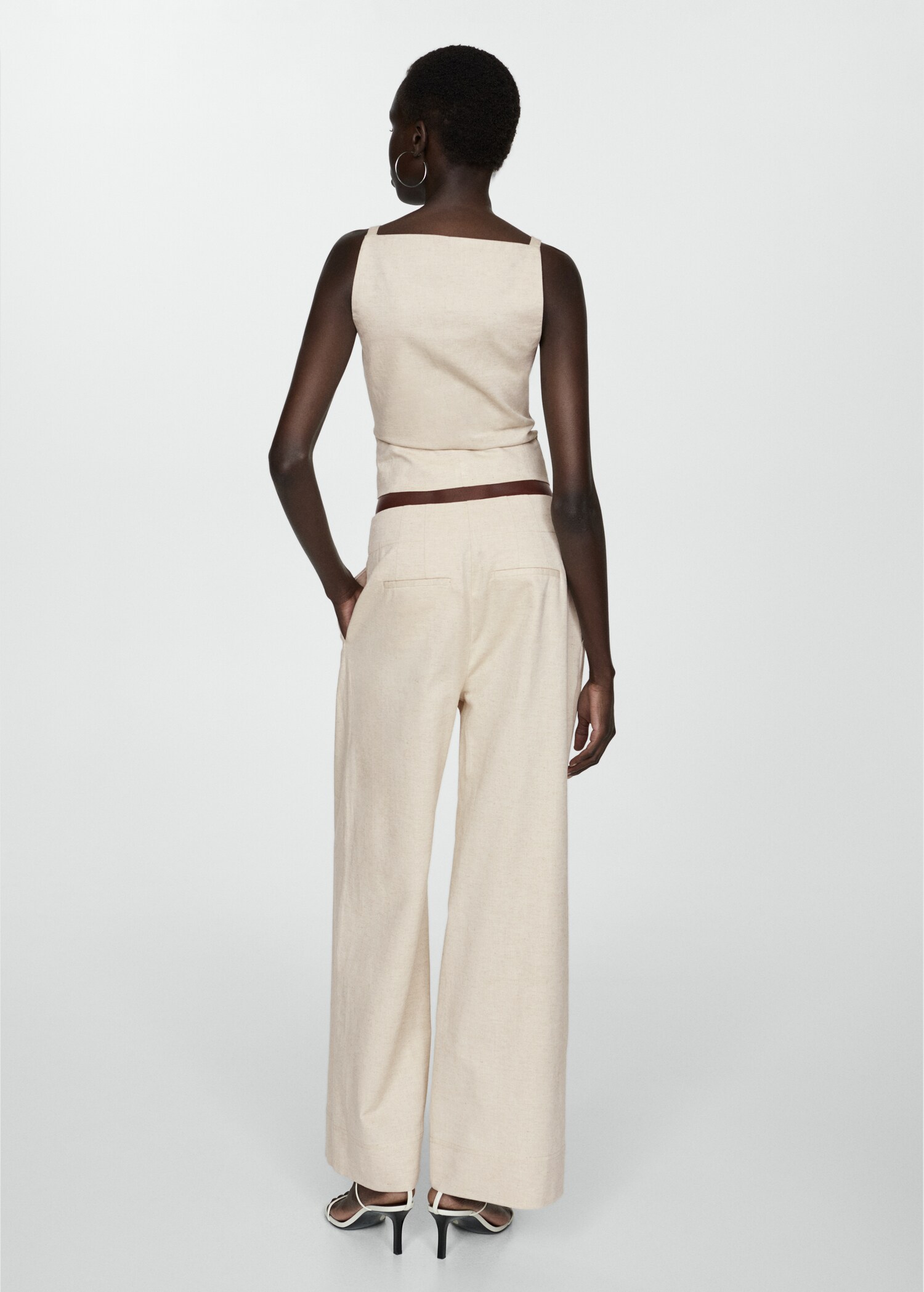 Wideleg pleated trousers - Reverse of the article