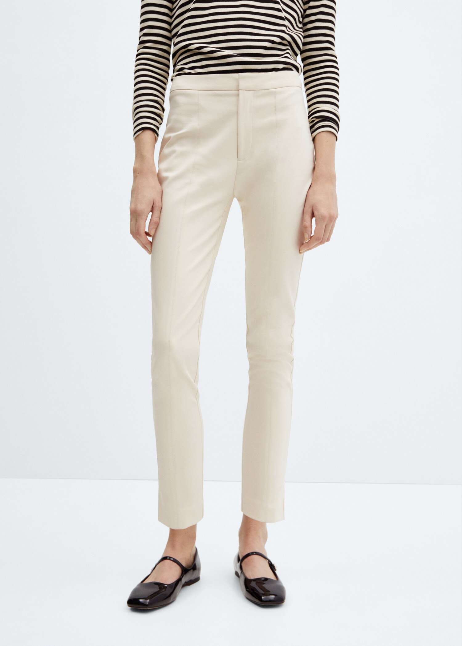 Pantalón skinny crop - Plano medio