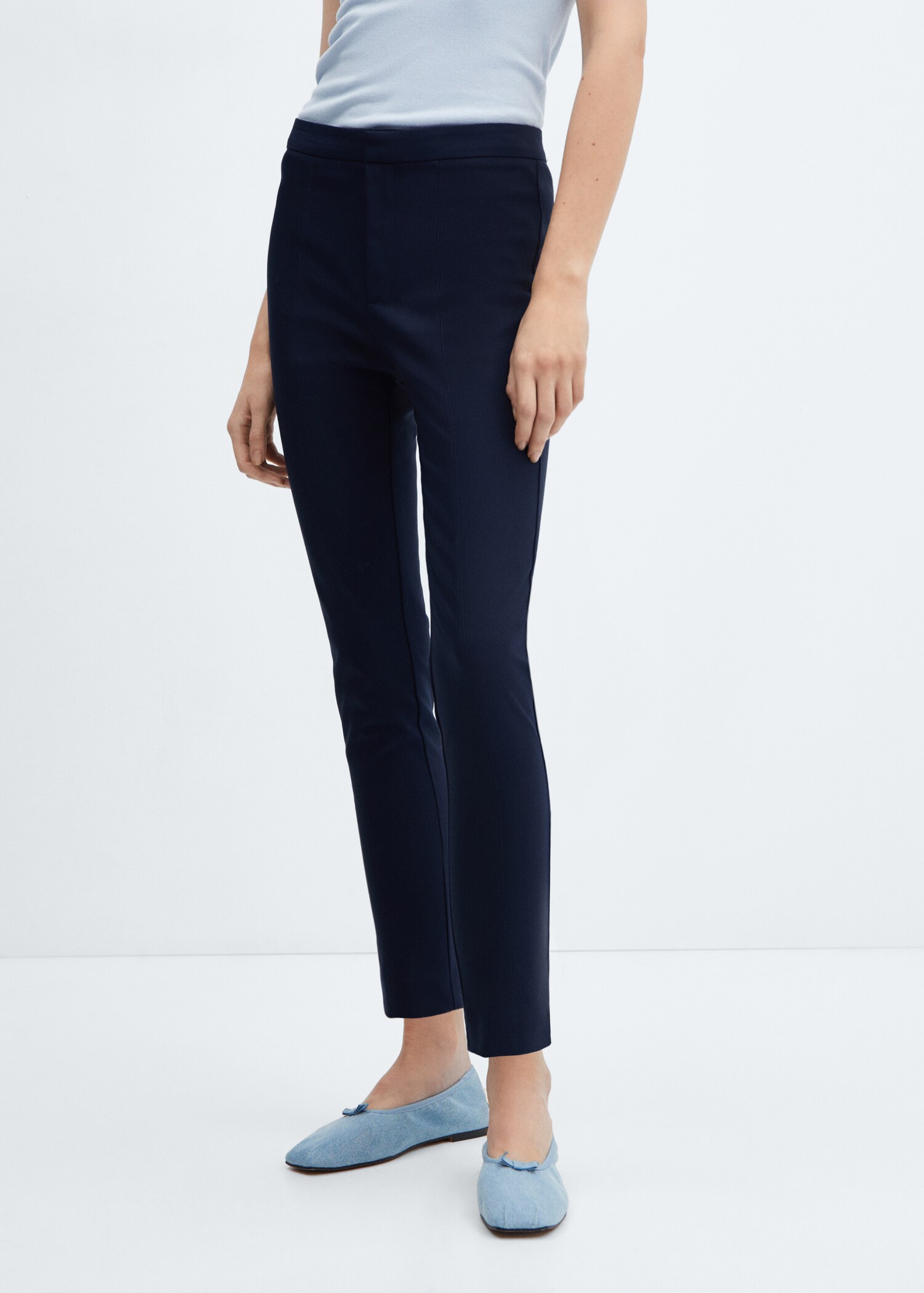 Pantalón skinny crop - Plano medio