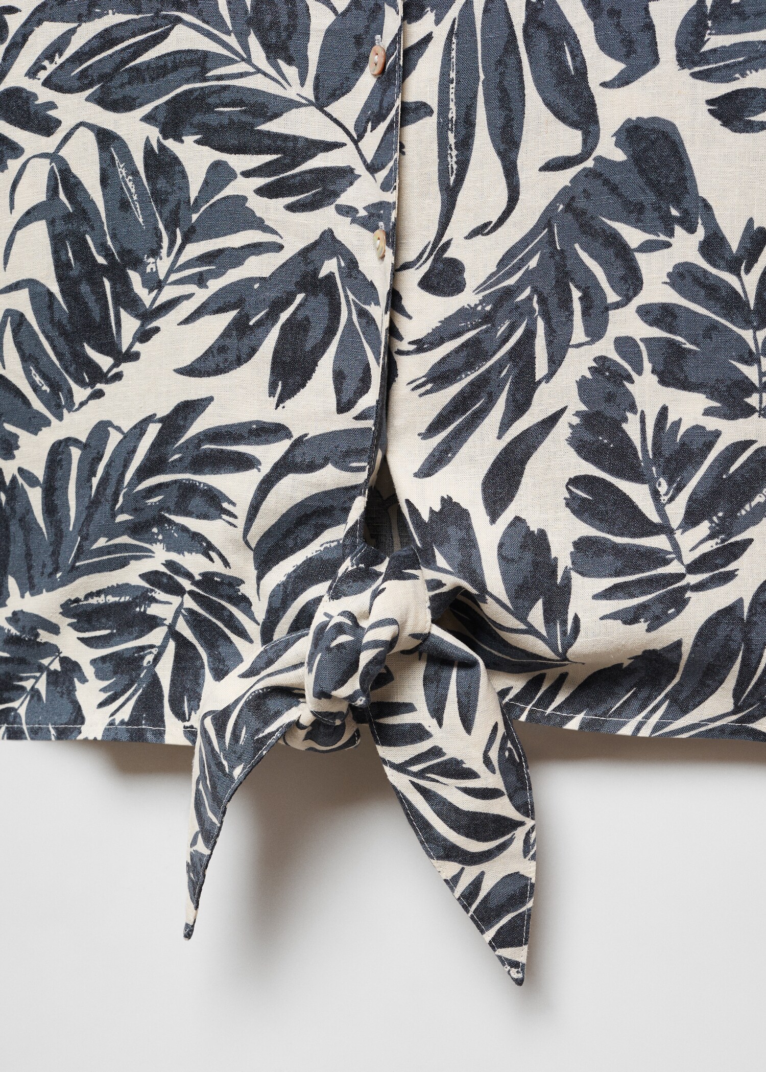 Linen-blend short-sleeve shirt - Details of the article 8