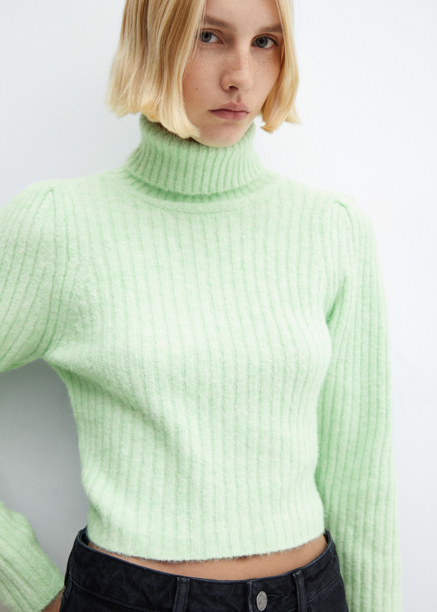 Turtleneck knitted sweater - Details of the article 2