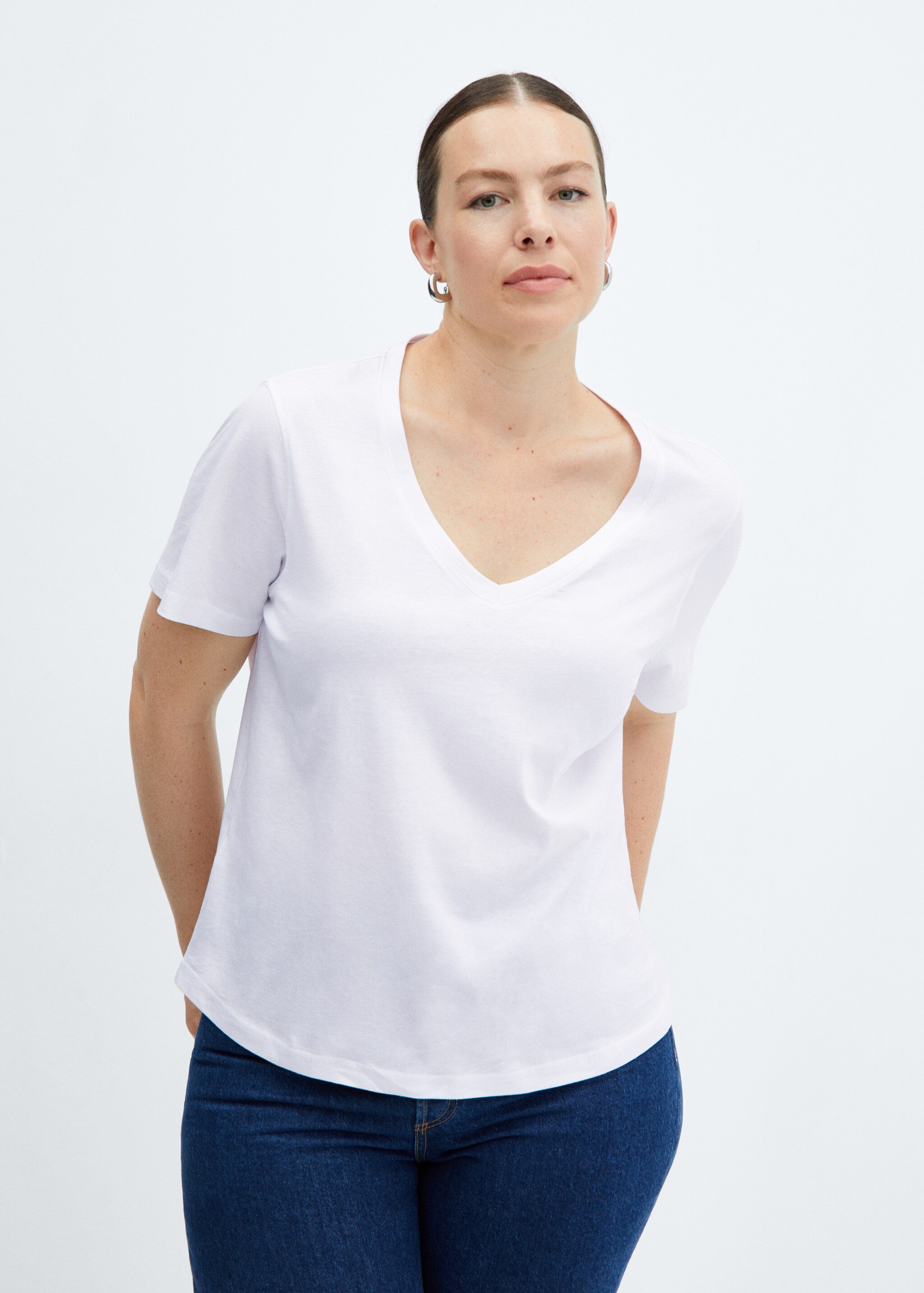 T-shirt de 100% algodão com gola em V - Pormenor do artigo 5
