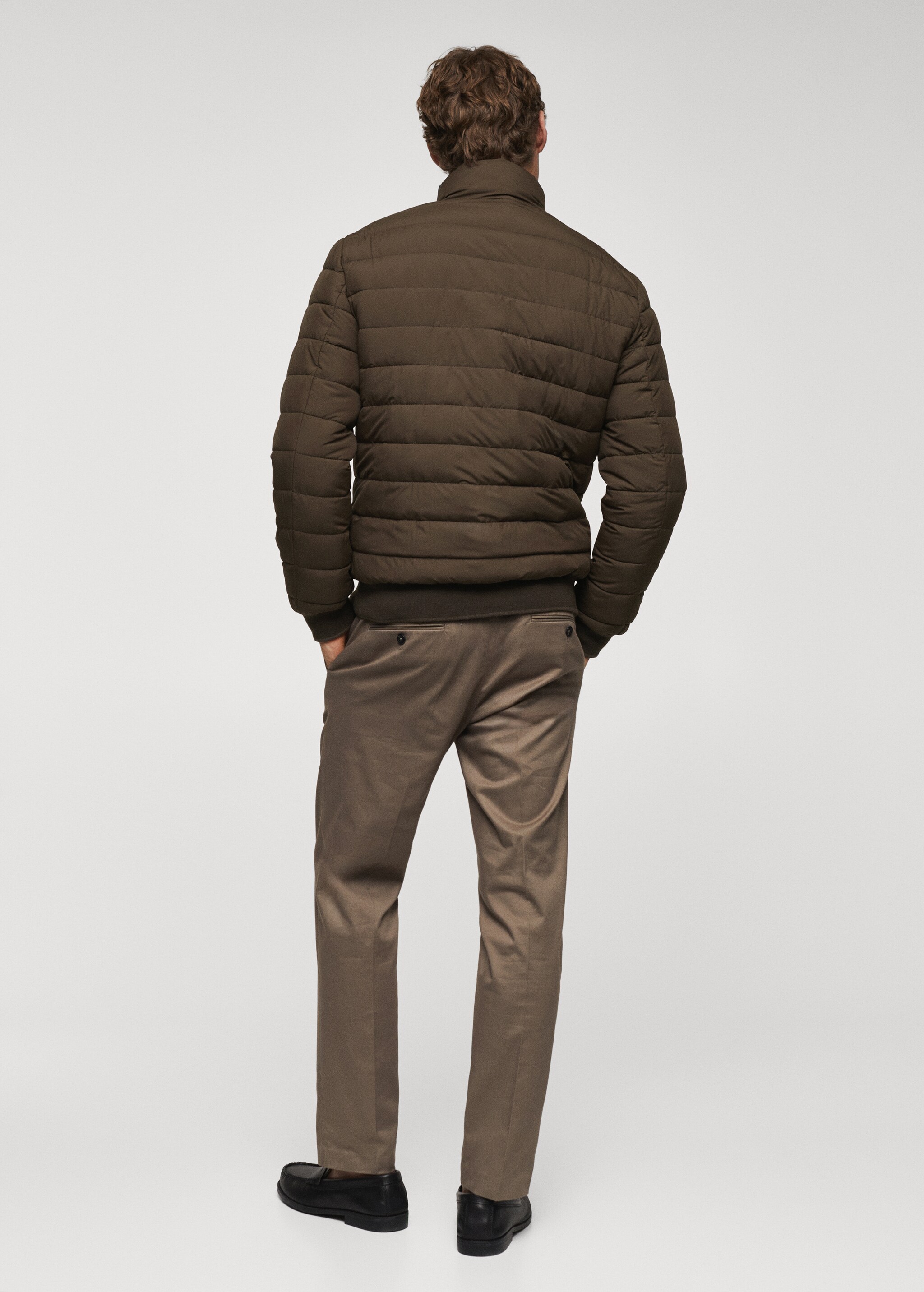Ultra-lightweight water-repellent quilted anorak - Reverse of the article