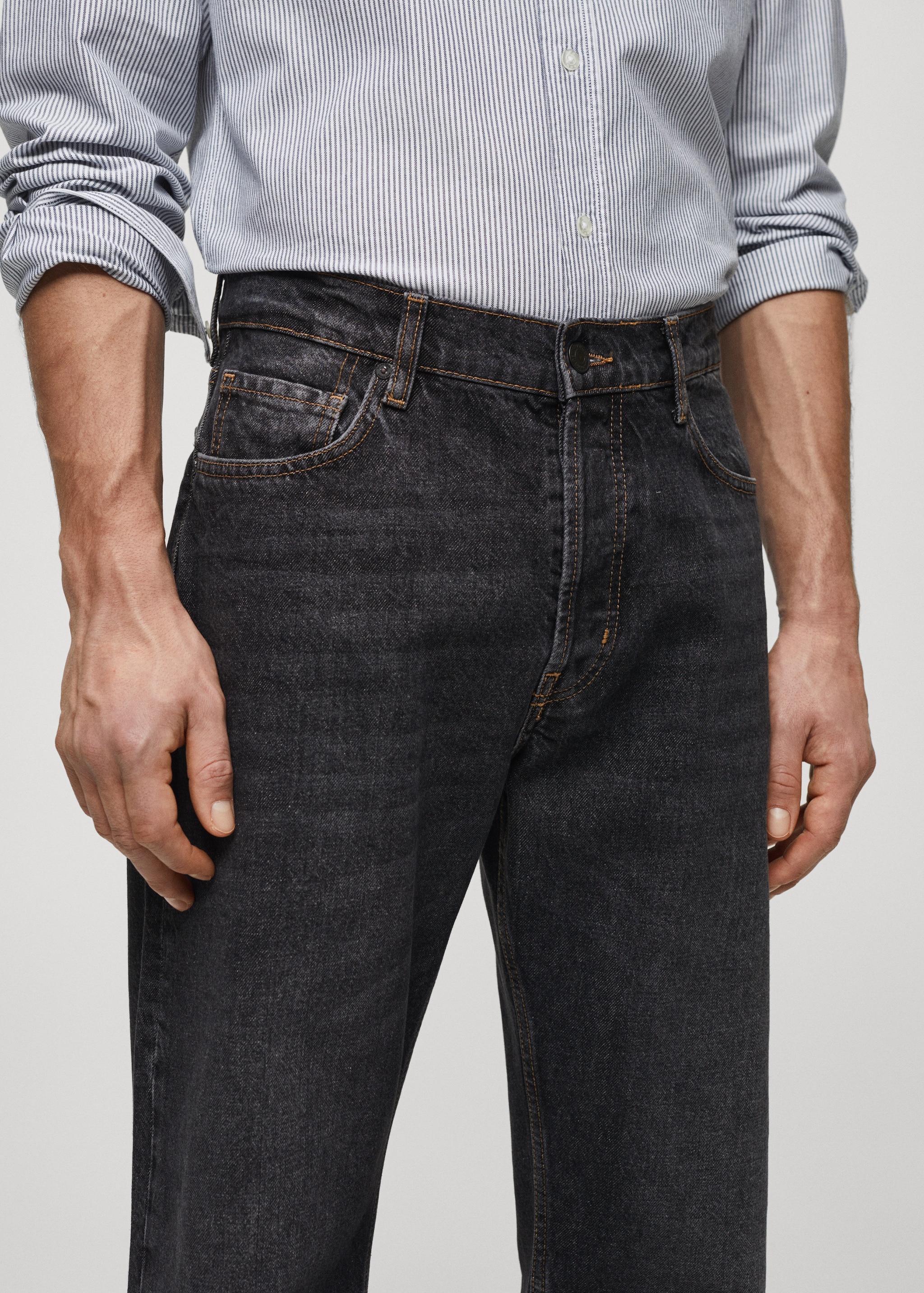 Relaxed-fit dark wash jeans - Details of the article 1