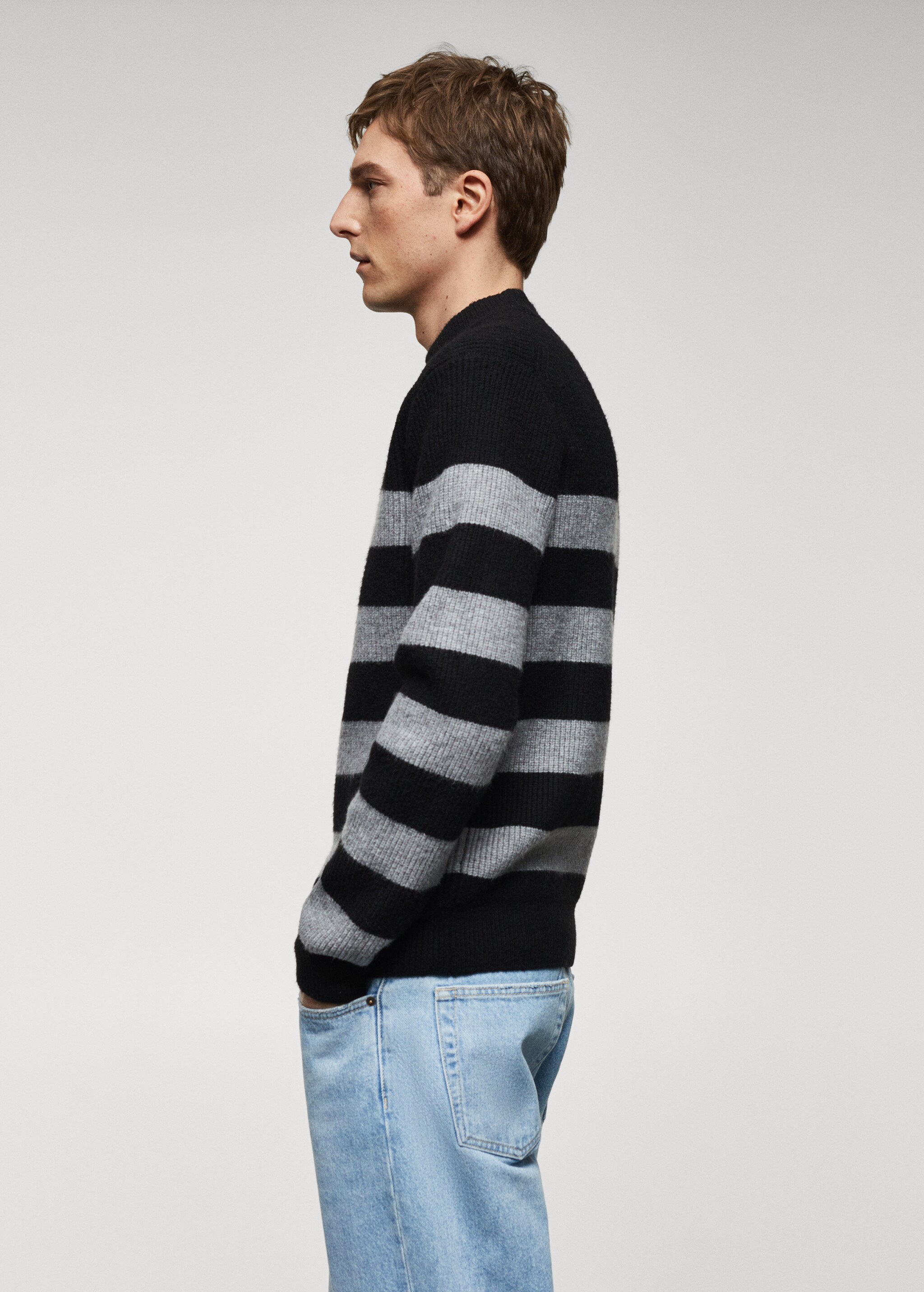 Striped perkins collar sweater - Details of the article 2