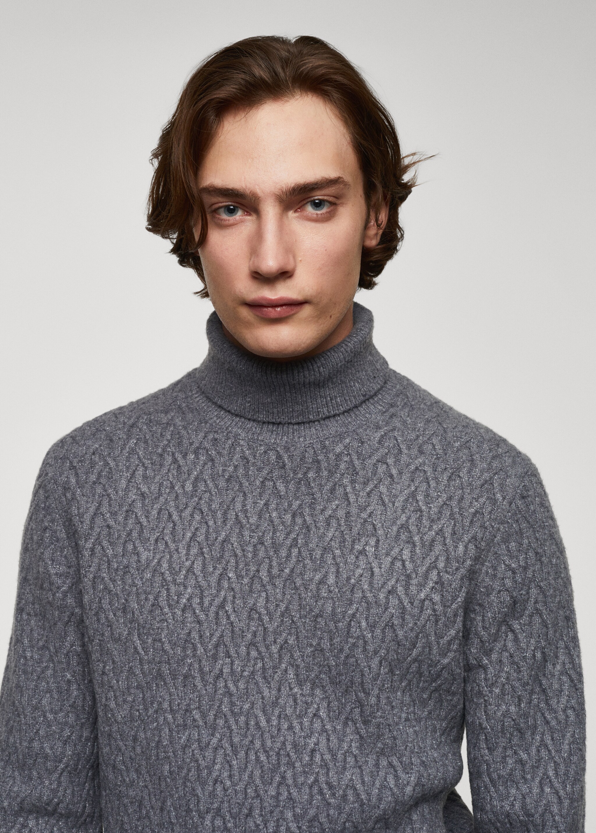 Braided turtleneck sweater - Details of the article 1