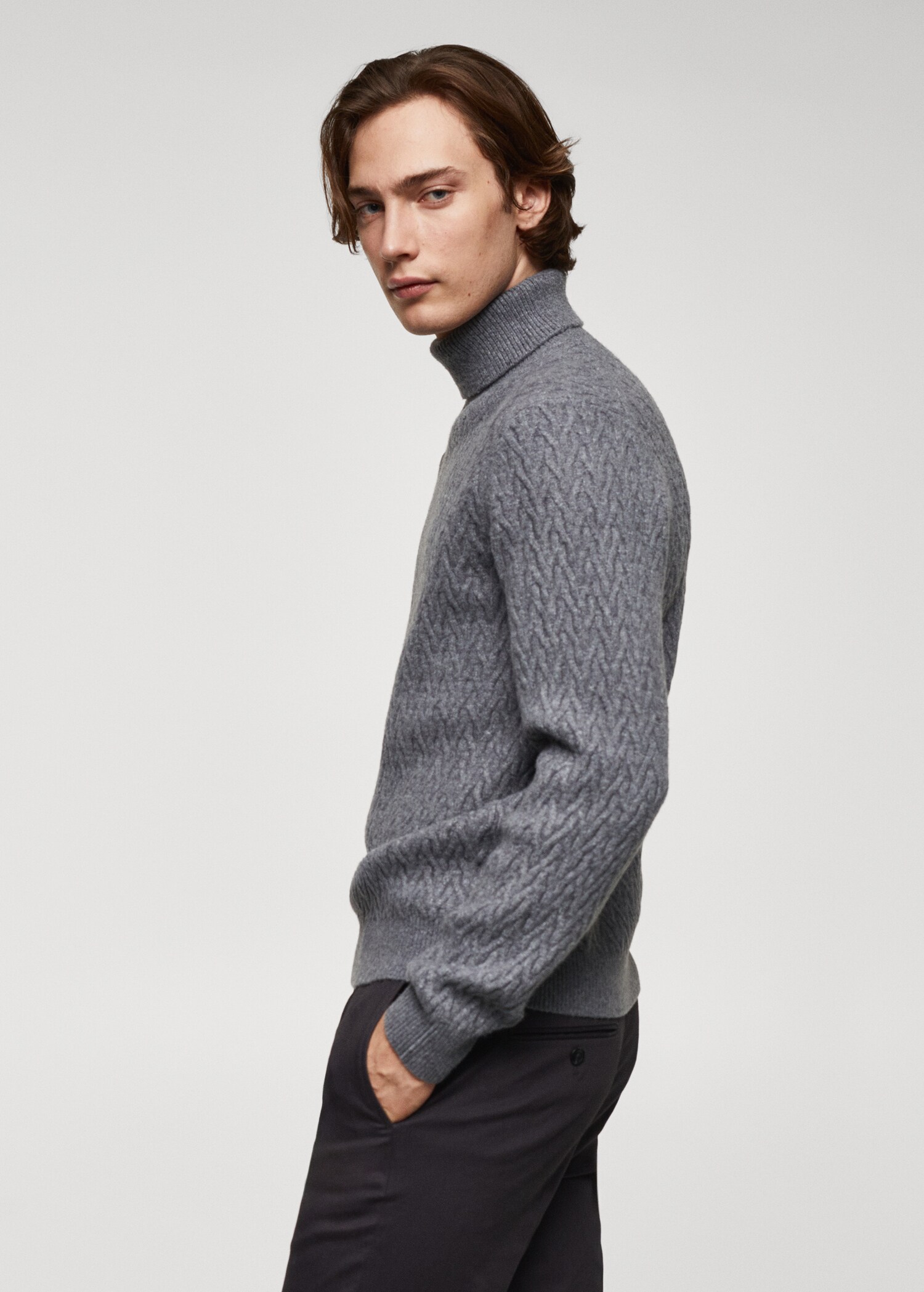Braided turtleneck sweater - Details of the article 2
