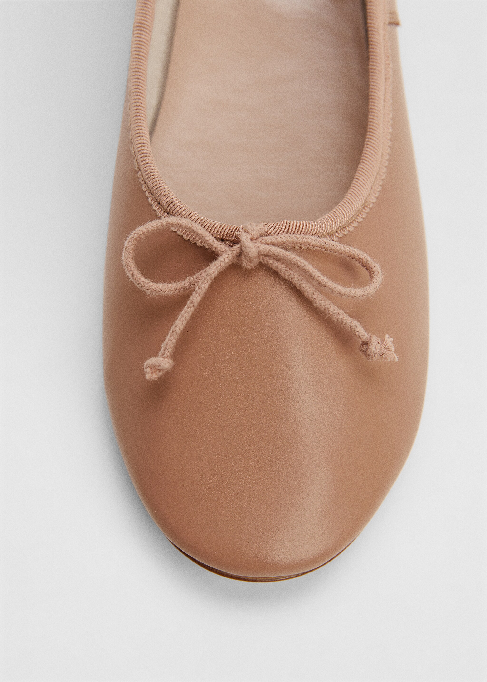 Bow leather ballerina - Details of the article 2